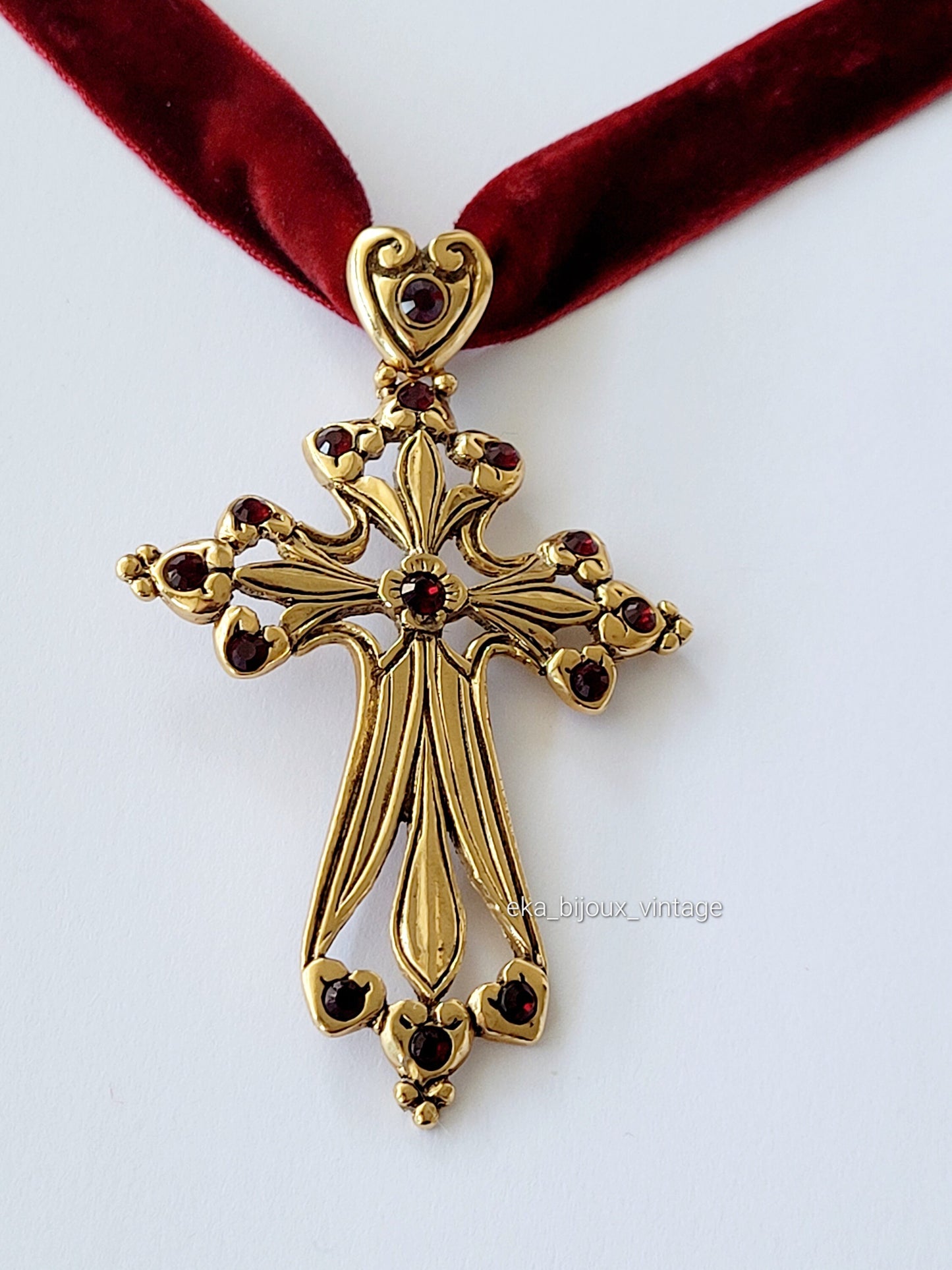 René Gouin - Vintage cross-shaped pendant