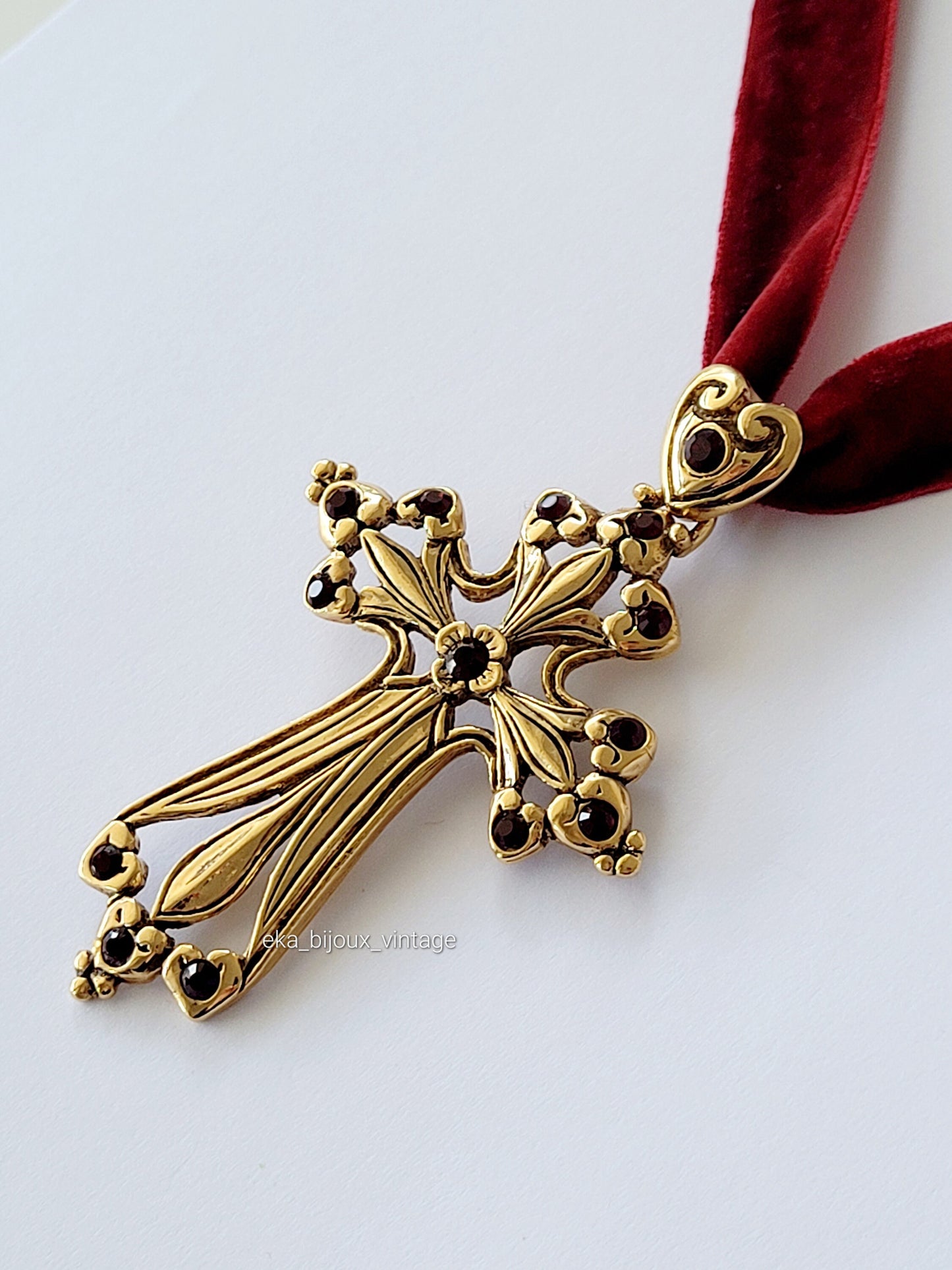 René Gouin - Vintage cross-shaped pendant