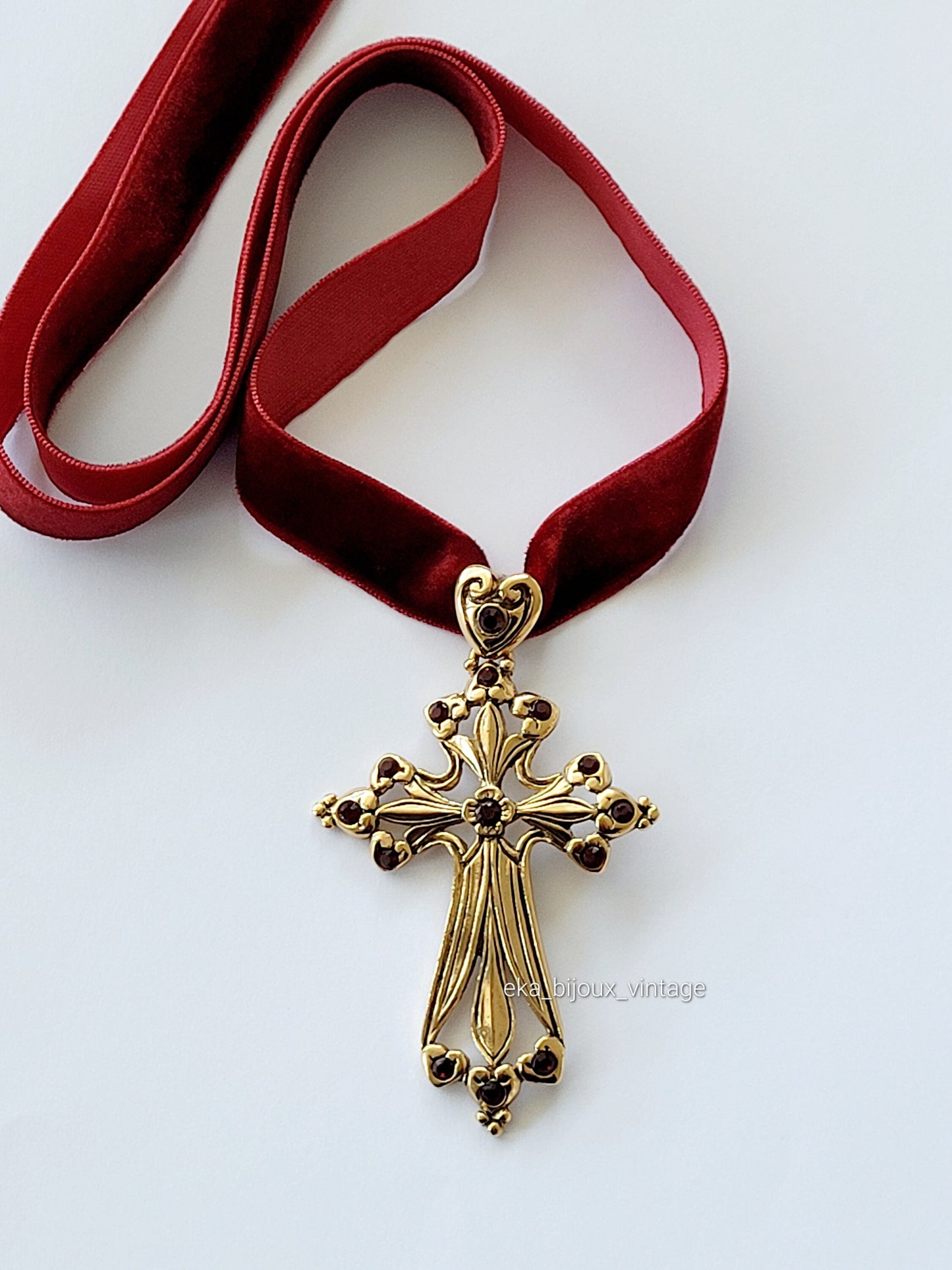 René Gouin - Vintage cross-shaped pendant