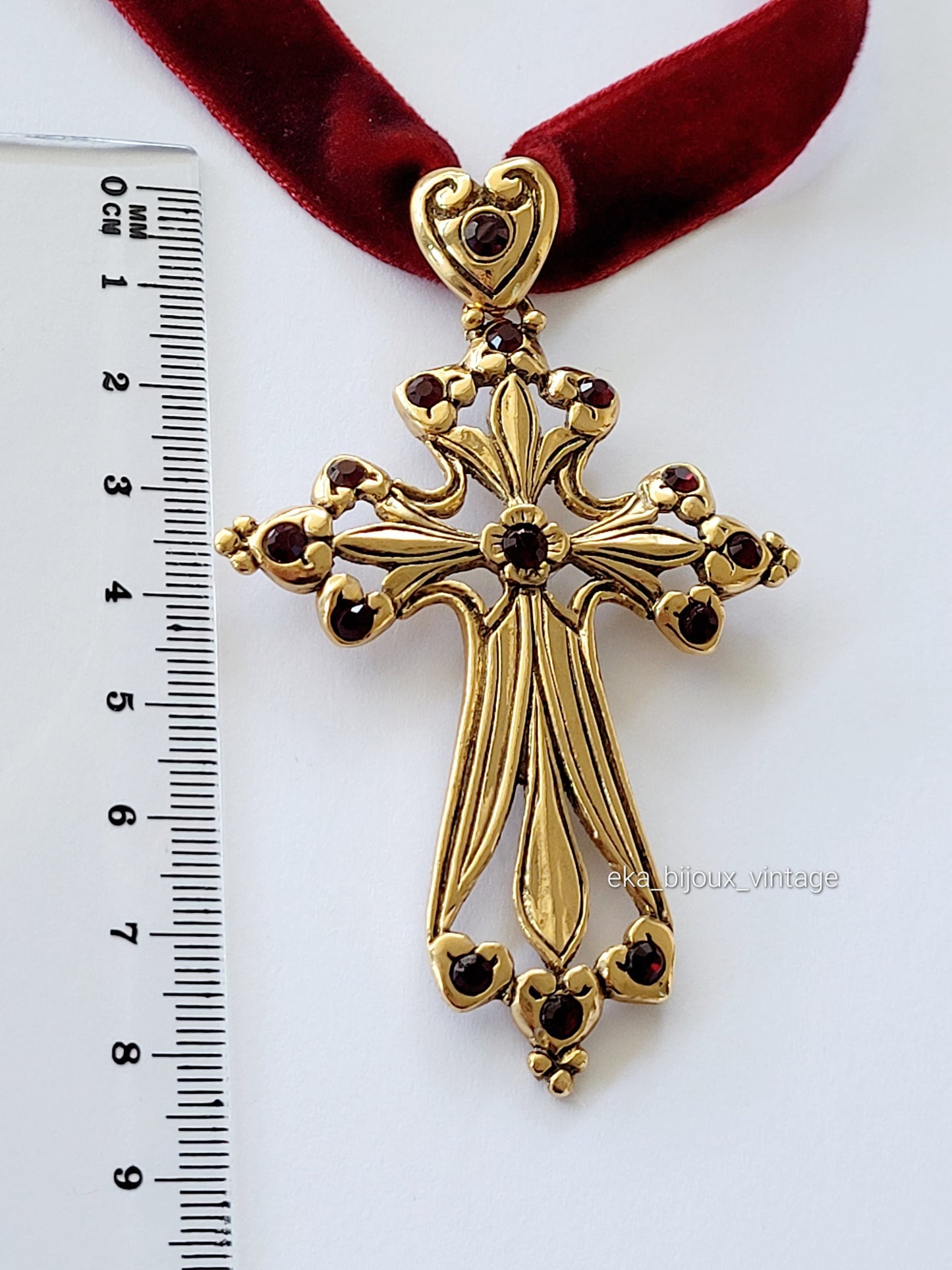 René Gouin - Vintage cross-shaped pendant