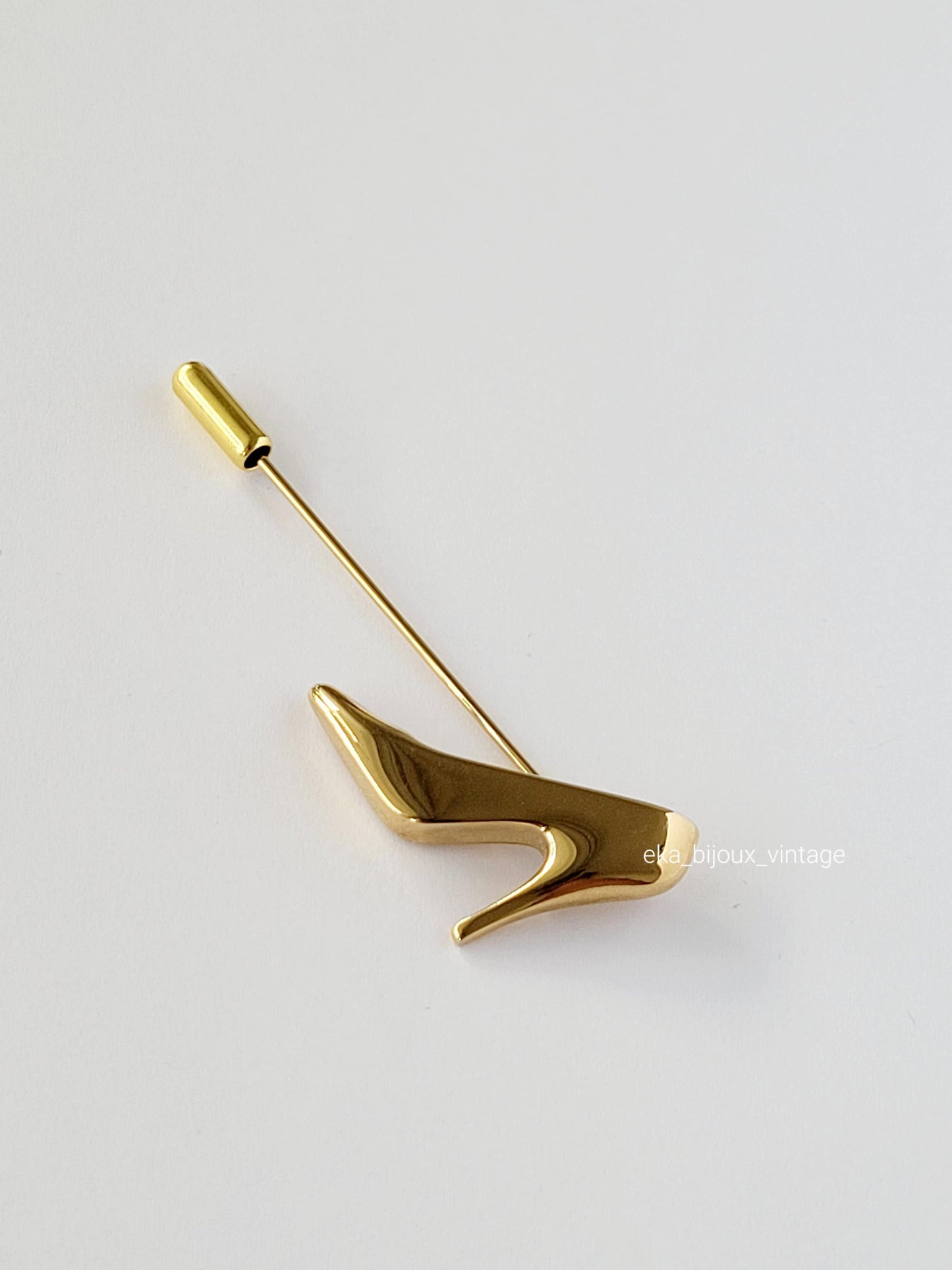 Ferragamo - Vintage Brooch/Pin