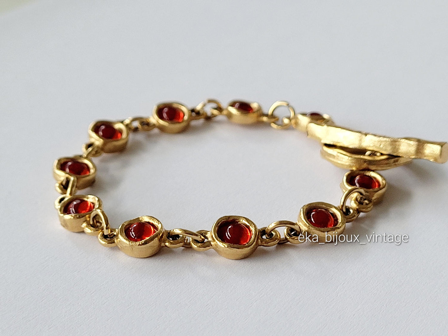 Biche de Bere - Bracelet vintage cabochons rouges