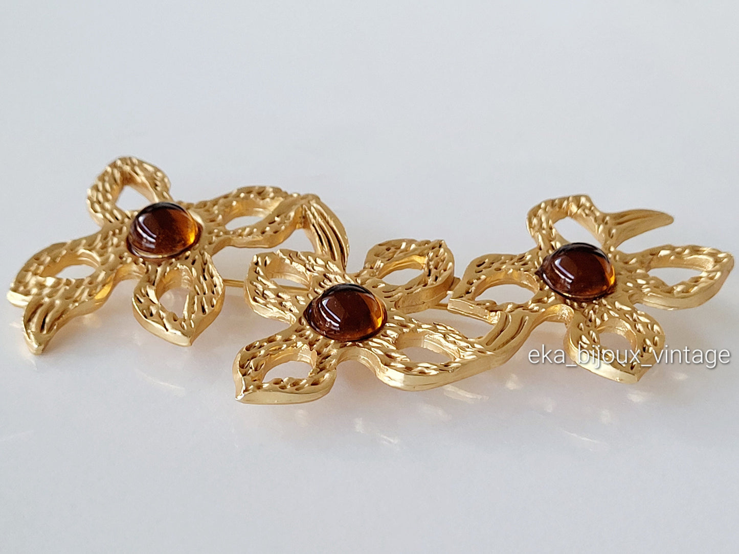 Dolce Vita - Grande broche vintage Trois fleurs