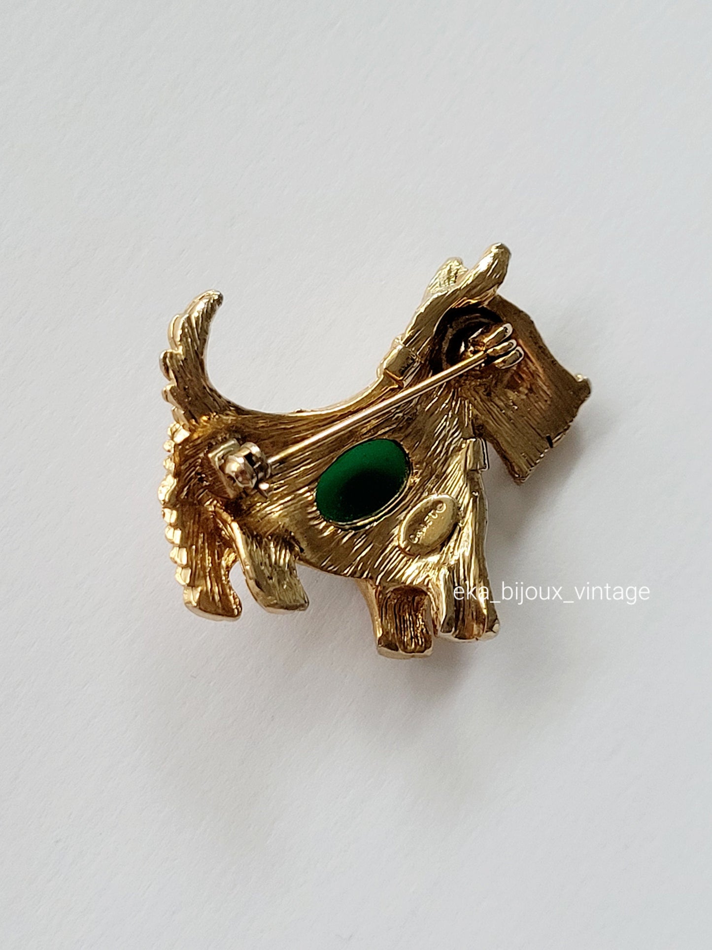 Craft - Vintage Dog Brooch