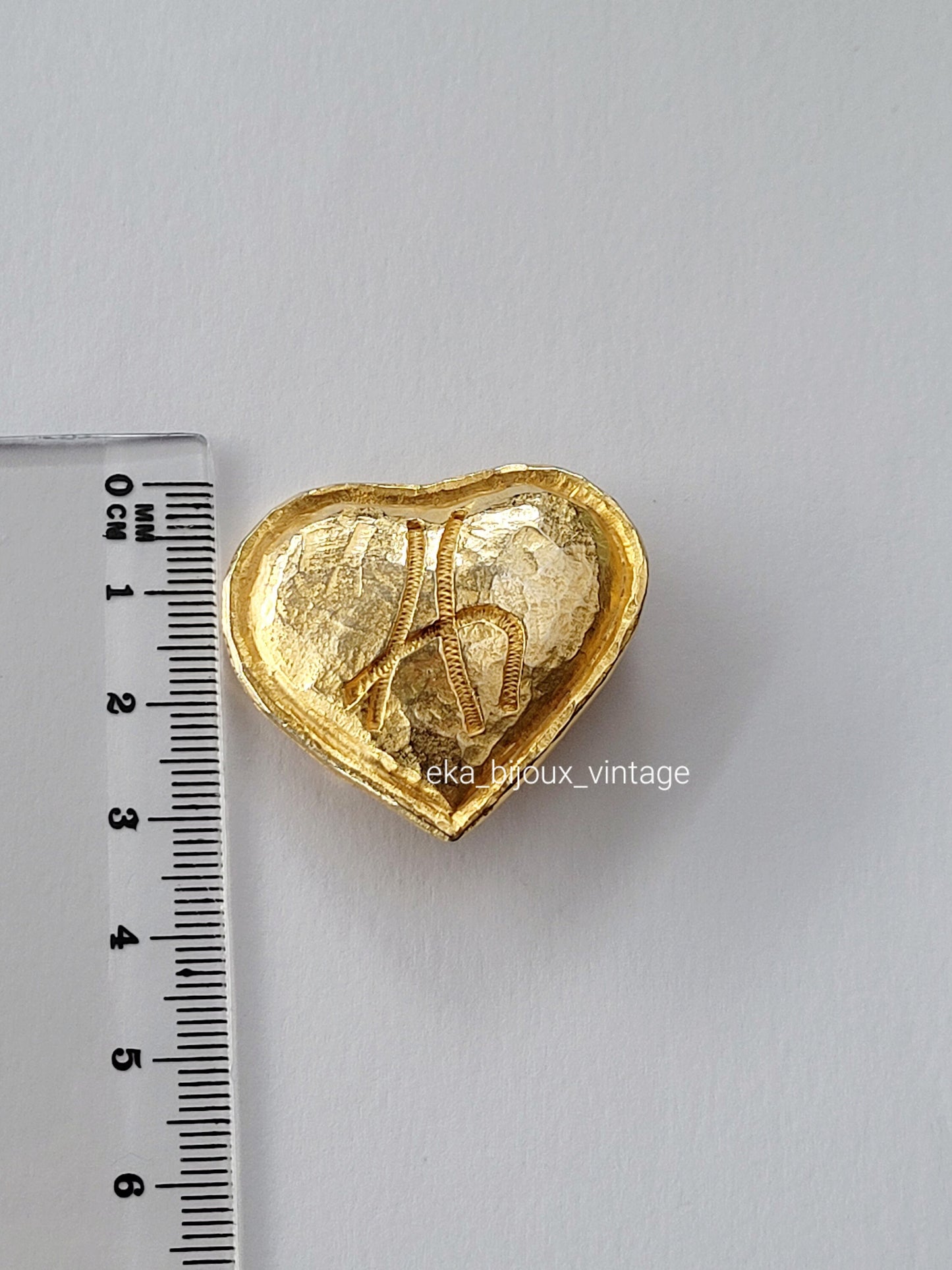 Patricia Delorme - Vintage Heart Brooch