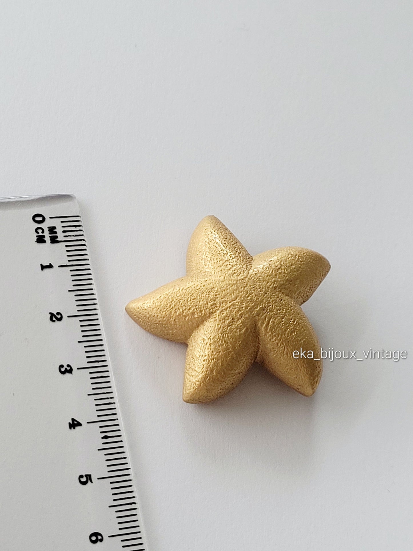 Agatha Paris - Small vintage Star brooch