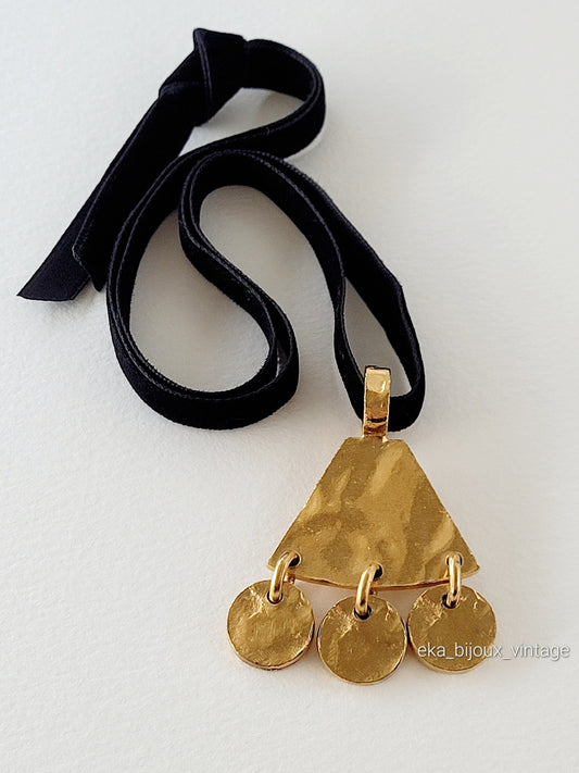 Biche de Bere - Vintage pendant