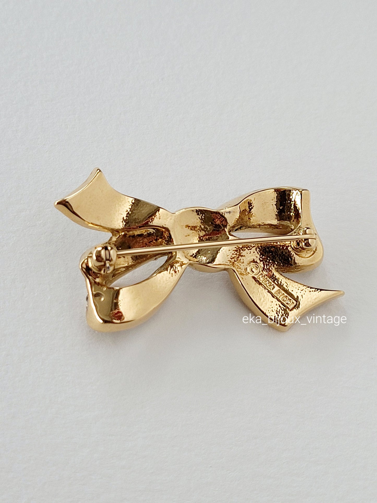 Nina Ricci - Vintage Doves brooch