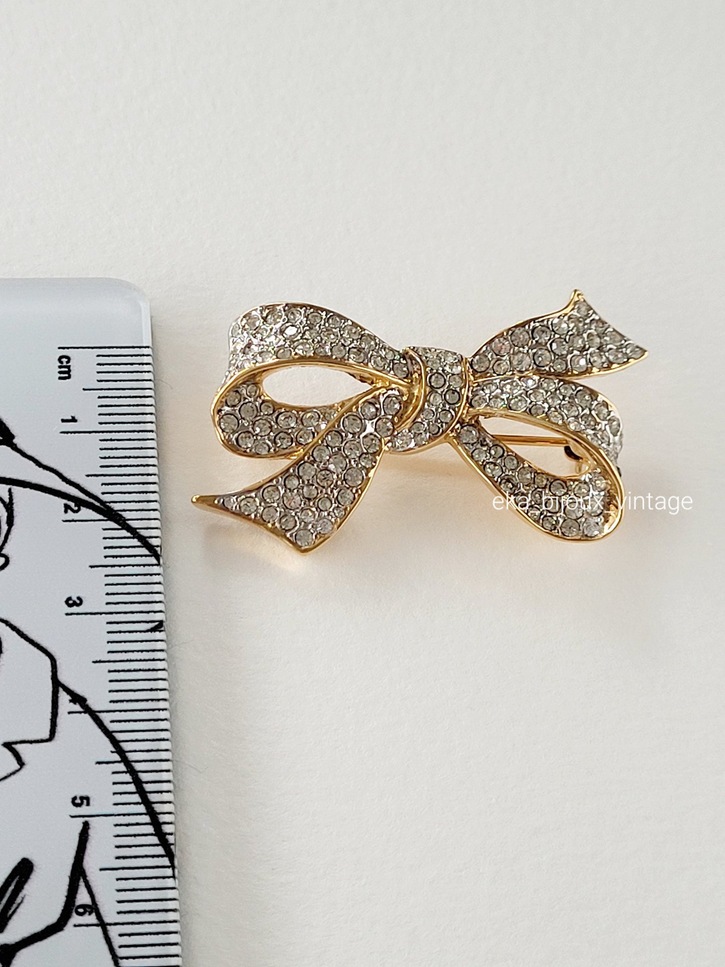 Nina Ricci - Broche vintage Colombes