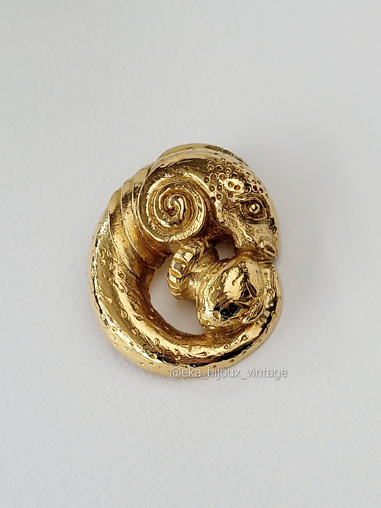 Broche à l'antique - Musée D'Orsay