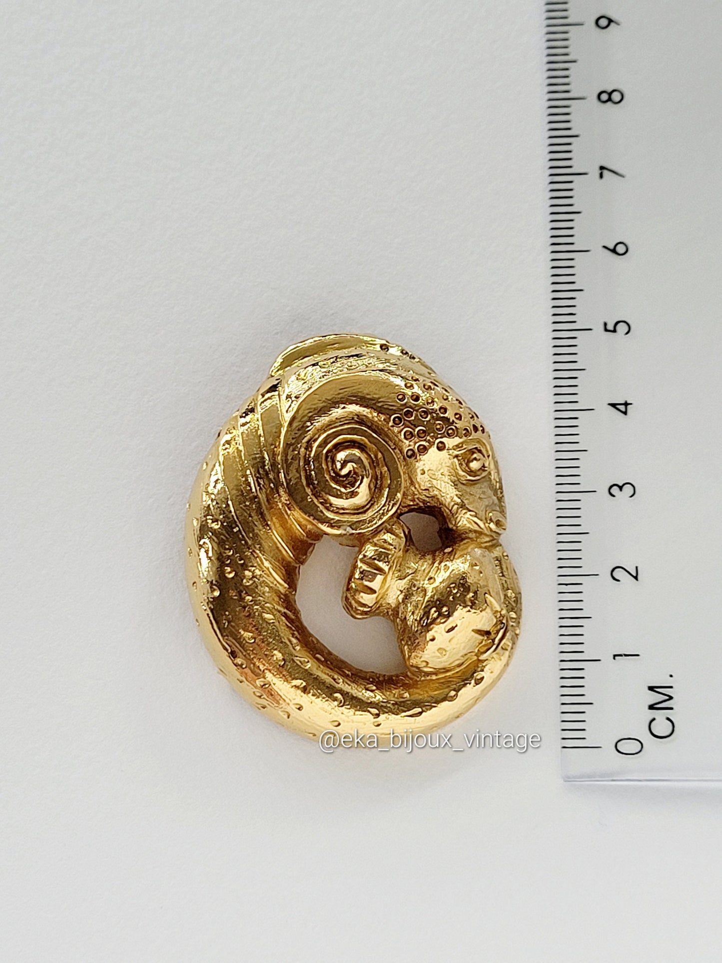 Broche à l'antique - Musée D'Orsay