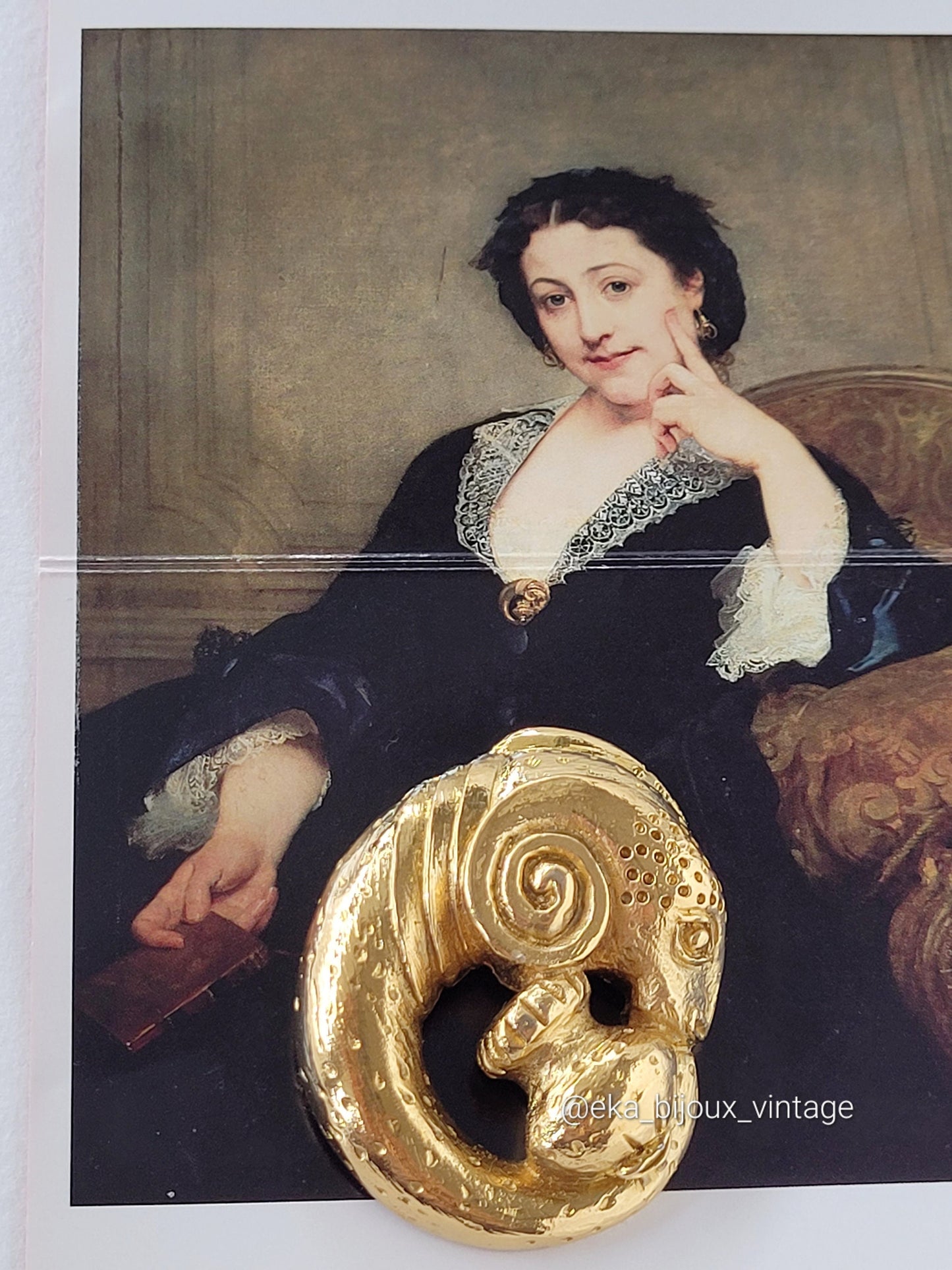 Broche à l'antique - Musée D'Orsay