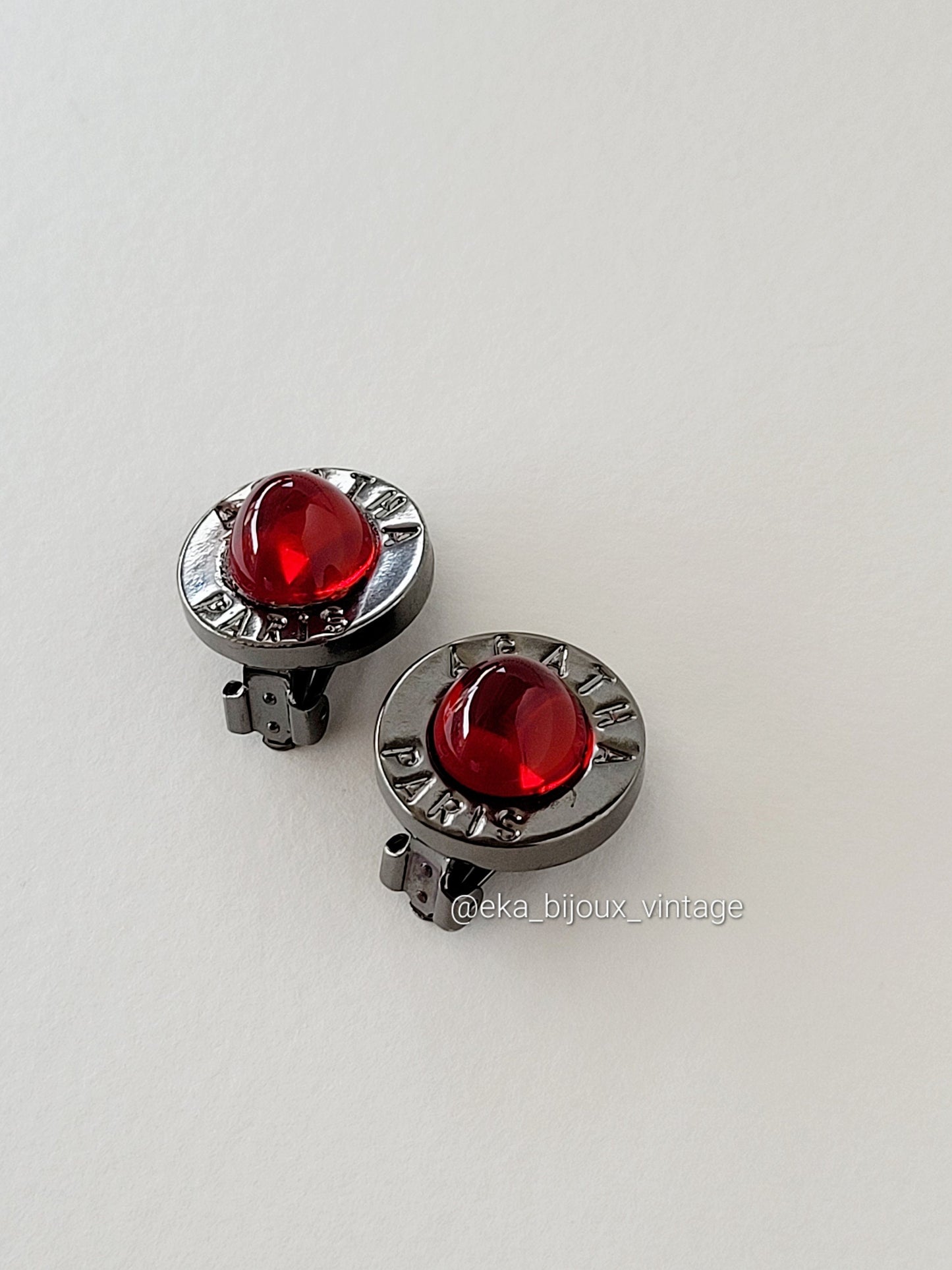 Agatha Paris - Boucles d'oreilles vintage Cabochons rouges