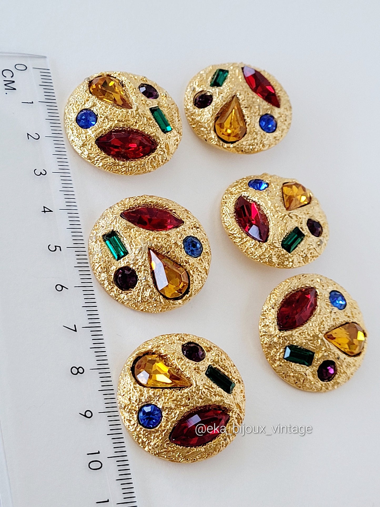 Set of six vintage gold sewing buttons