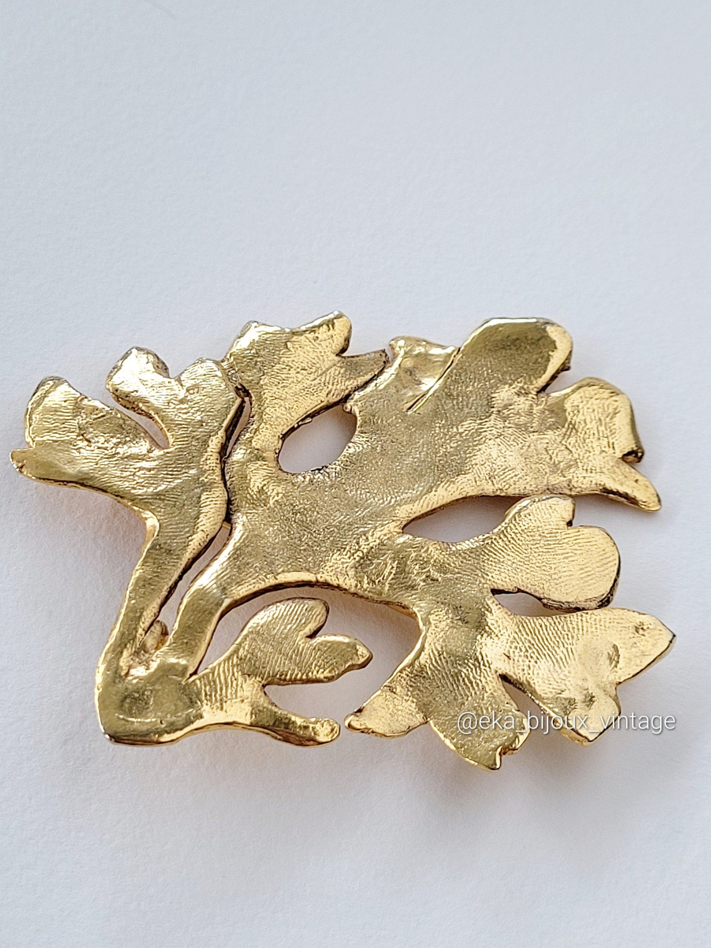 Vintage brooch - Golden branch