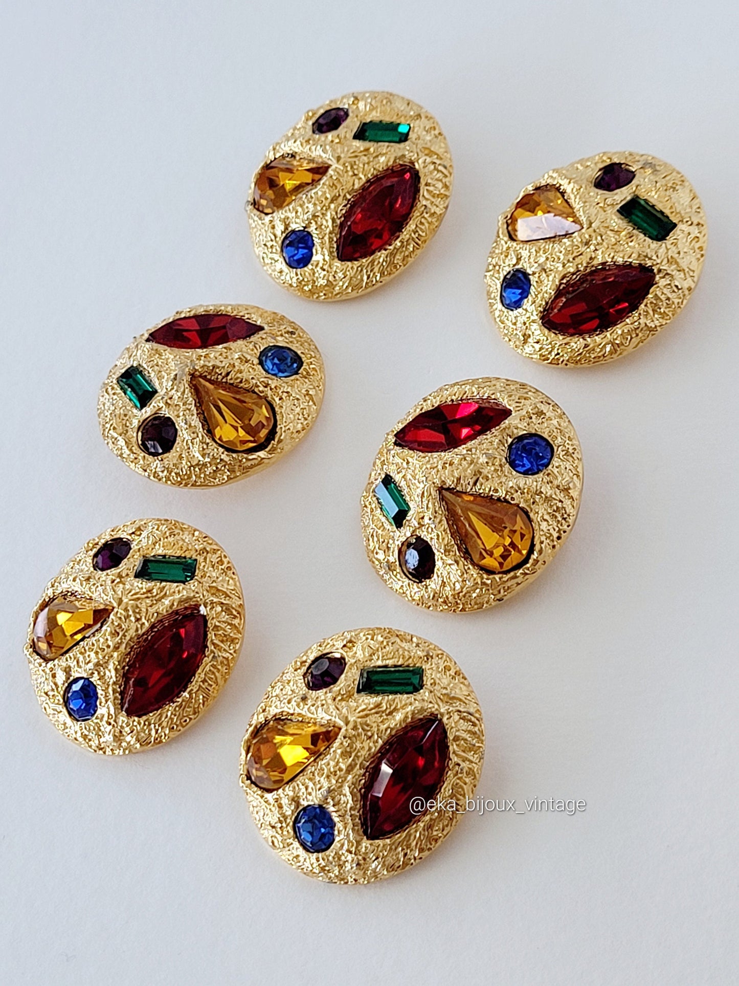 Set of six vintage gold sewing buttons