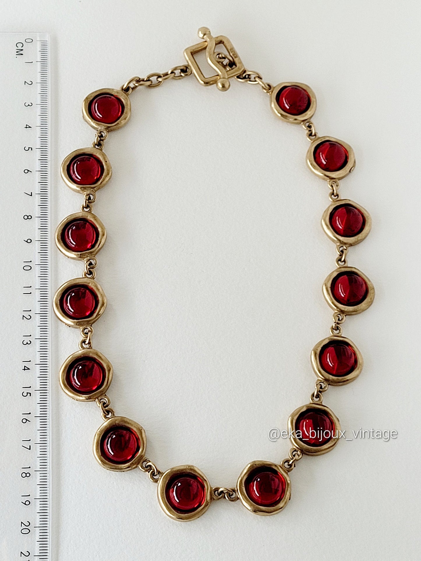 Collier vintage Biche de Bere à cabochons rouges