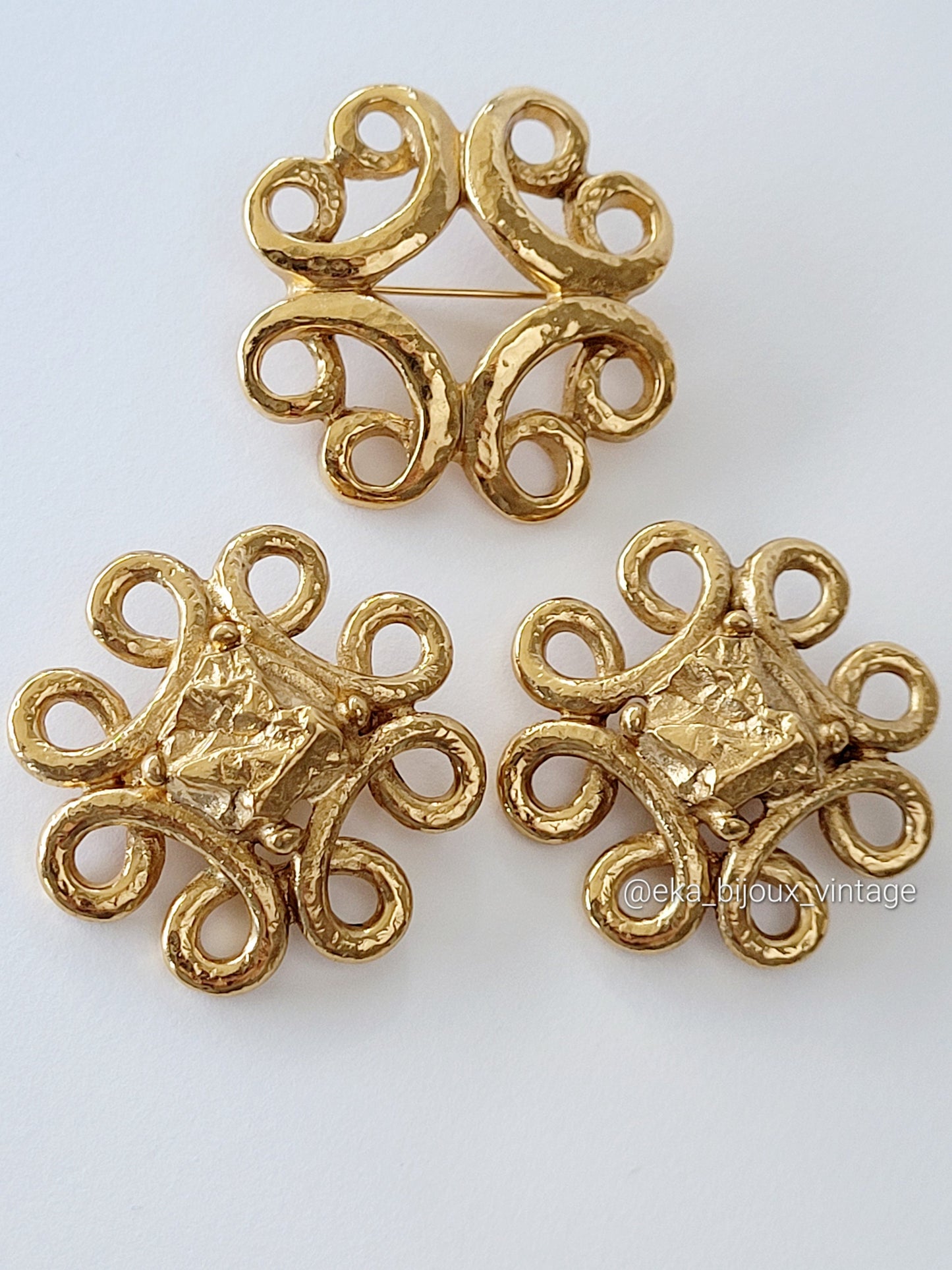 Yves Saint Laurent - Vintage Flower earrings