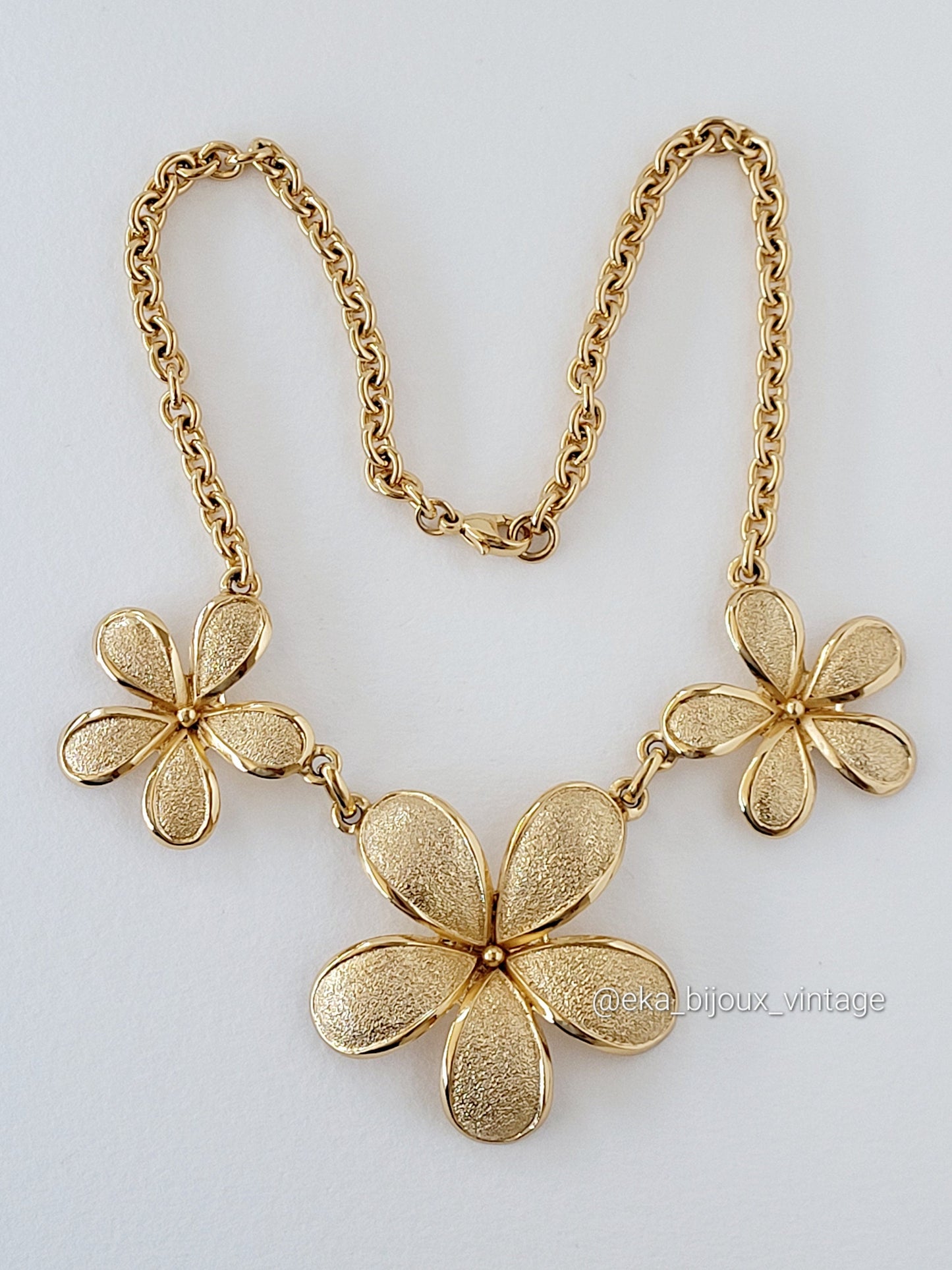 Orena Paris - Collier vintage - Trois fleurs