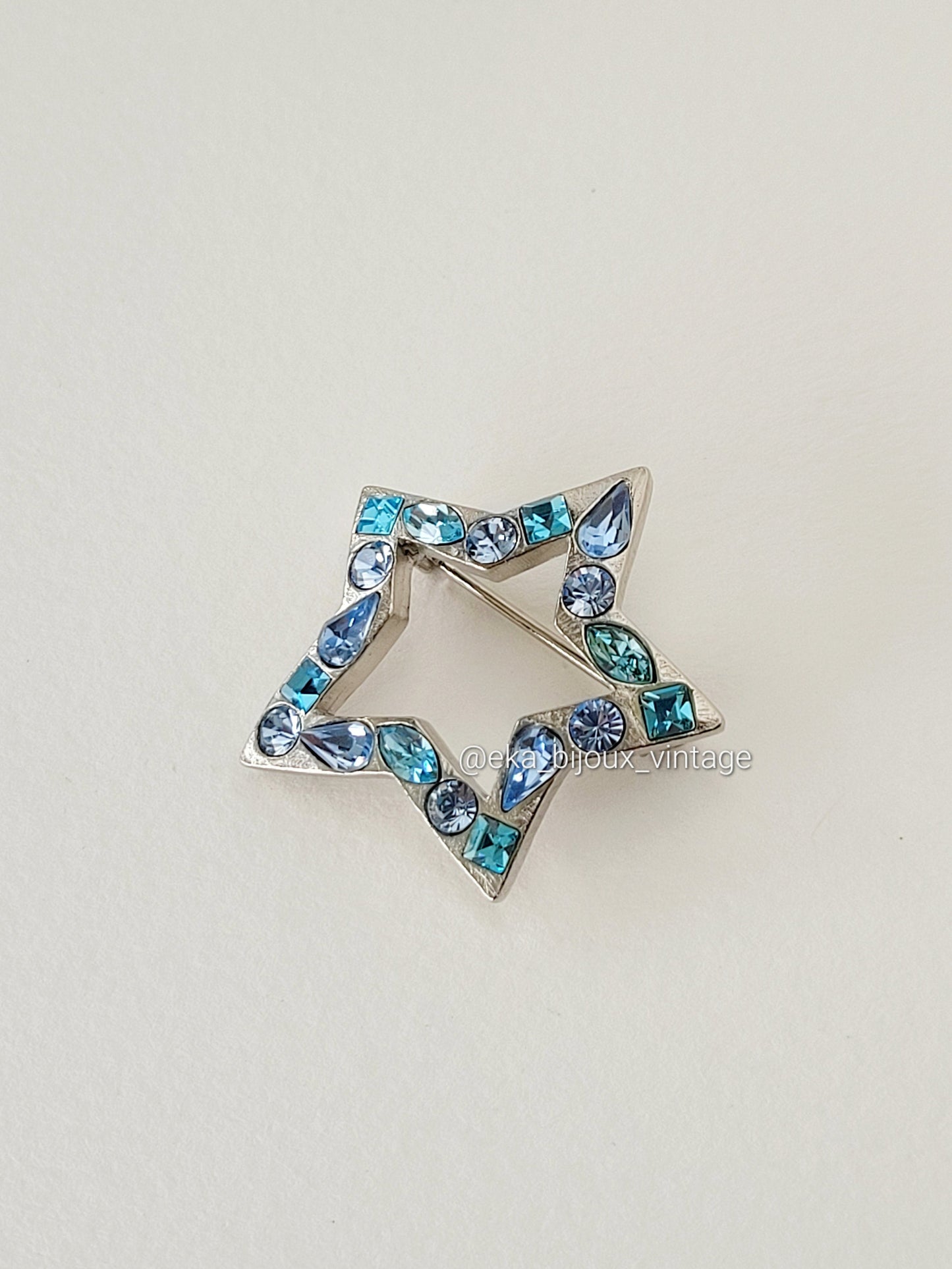 Yves Saint Laurent - Vintage brooch - Star