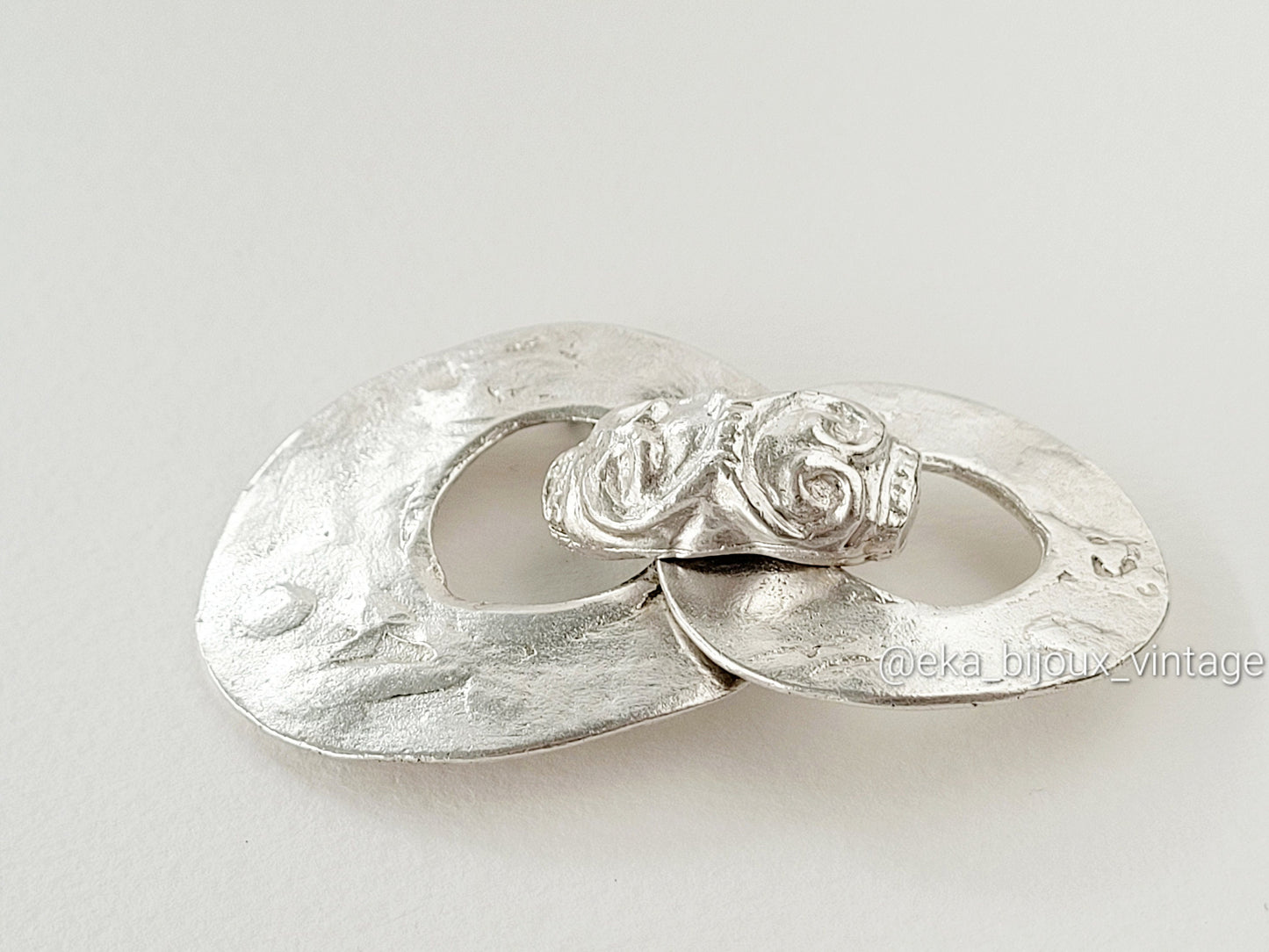 Ton Pascal - Vintage brooch in silver metal