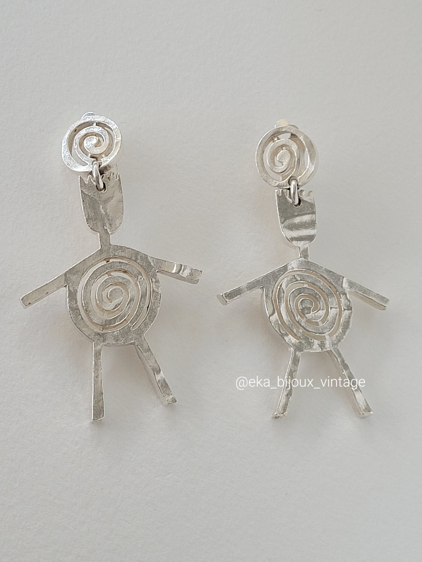 Biche de Bere - Vintage Dangle Earrings