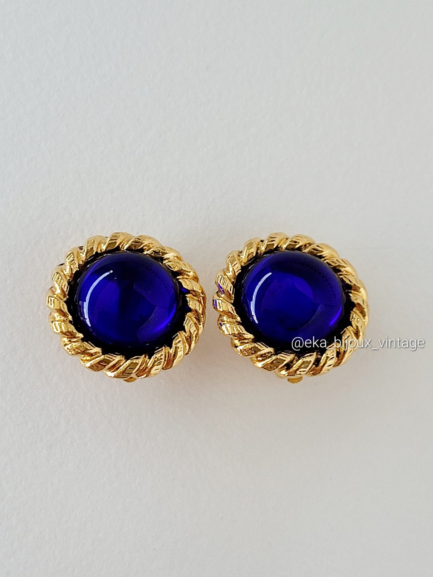 Chanel - Boucles d'oreilles vintage Cabochons bleus