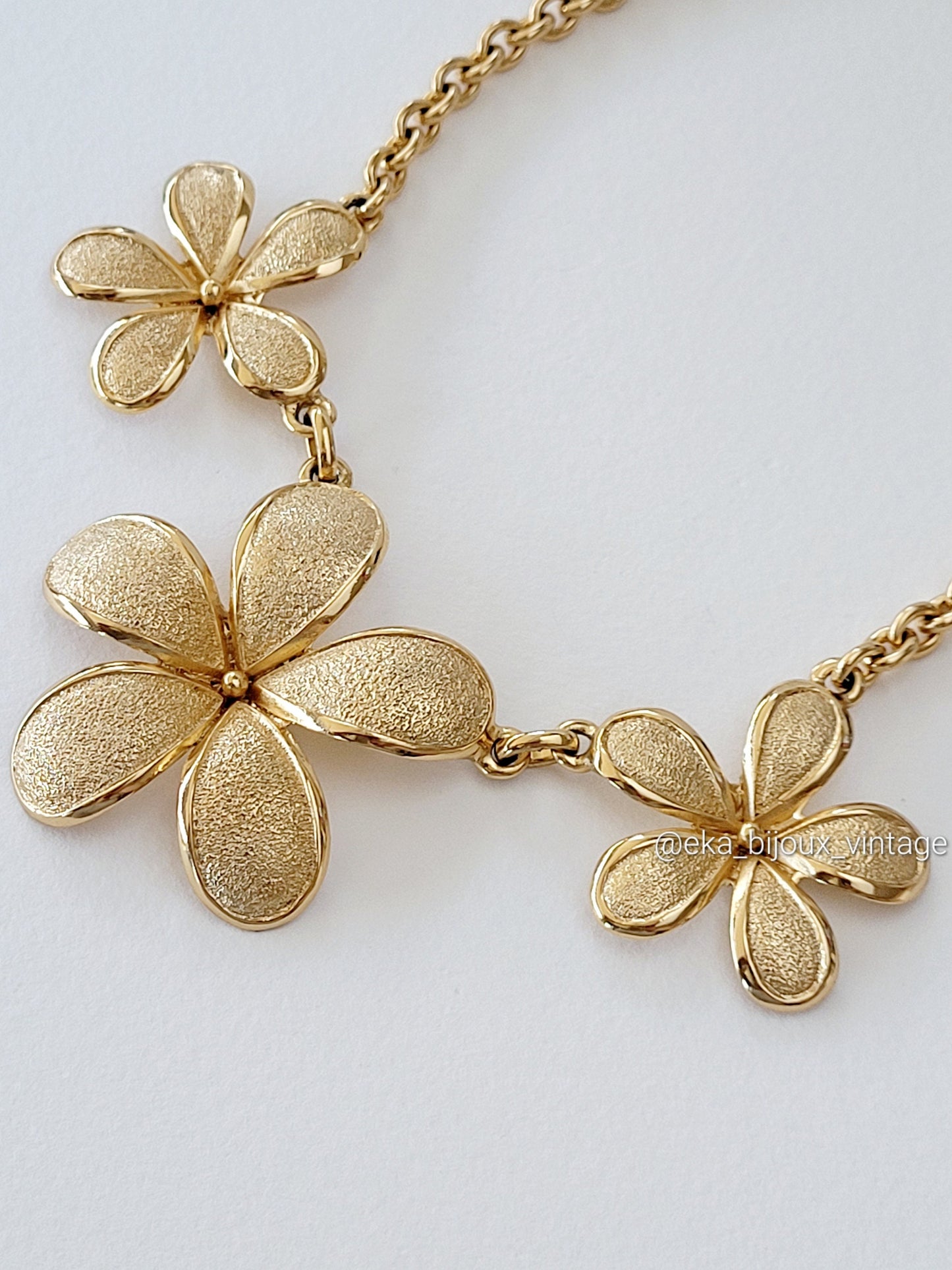 Orena Paris - Collier vintage - Trois fleurs