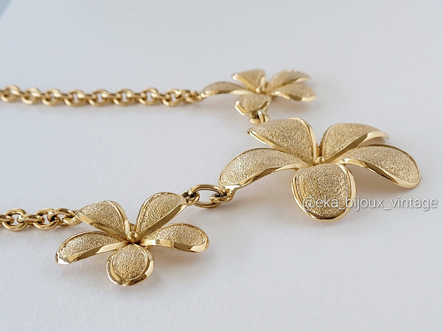 Orena Paris - Collier vintage - Trois fleurs