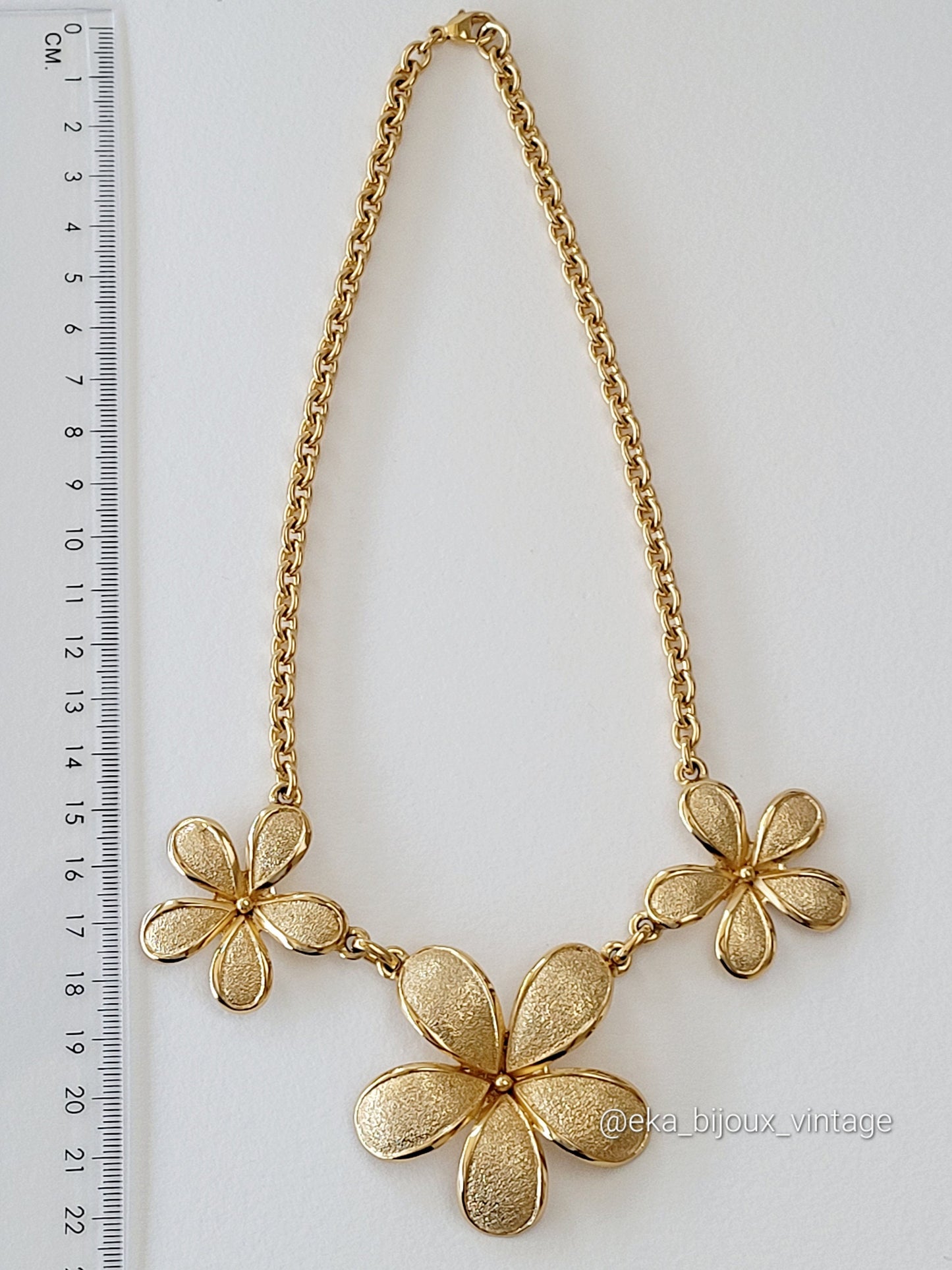 Orena Paris - Collier vintage - Trois fleurs