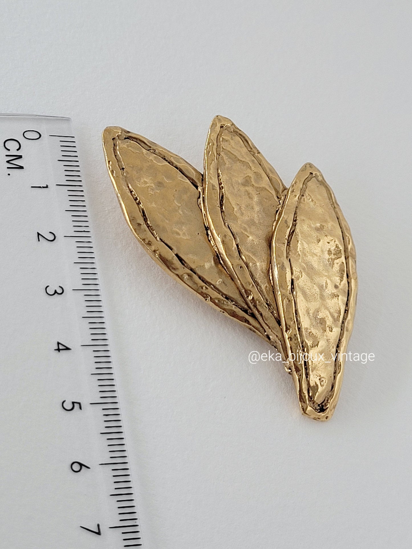 Vintage brooch - Golden branch