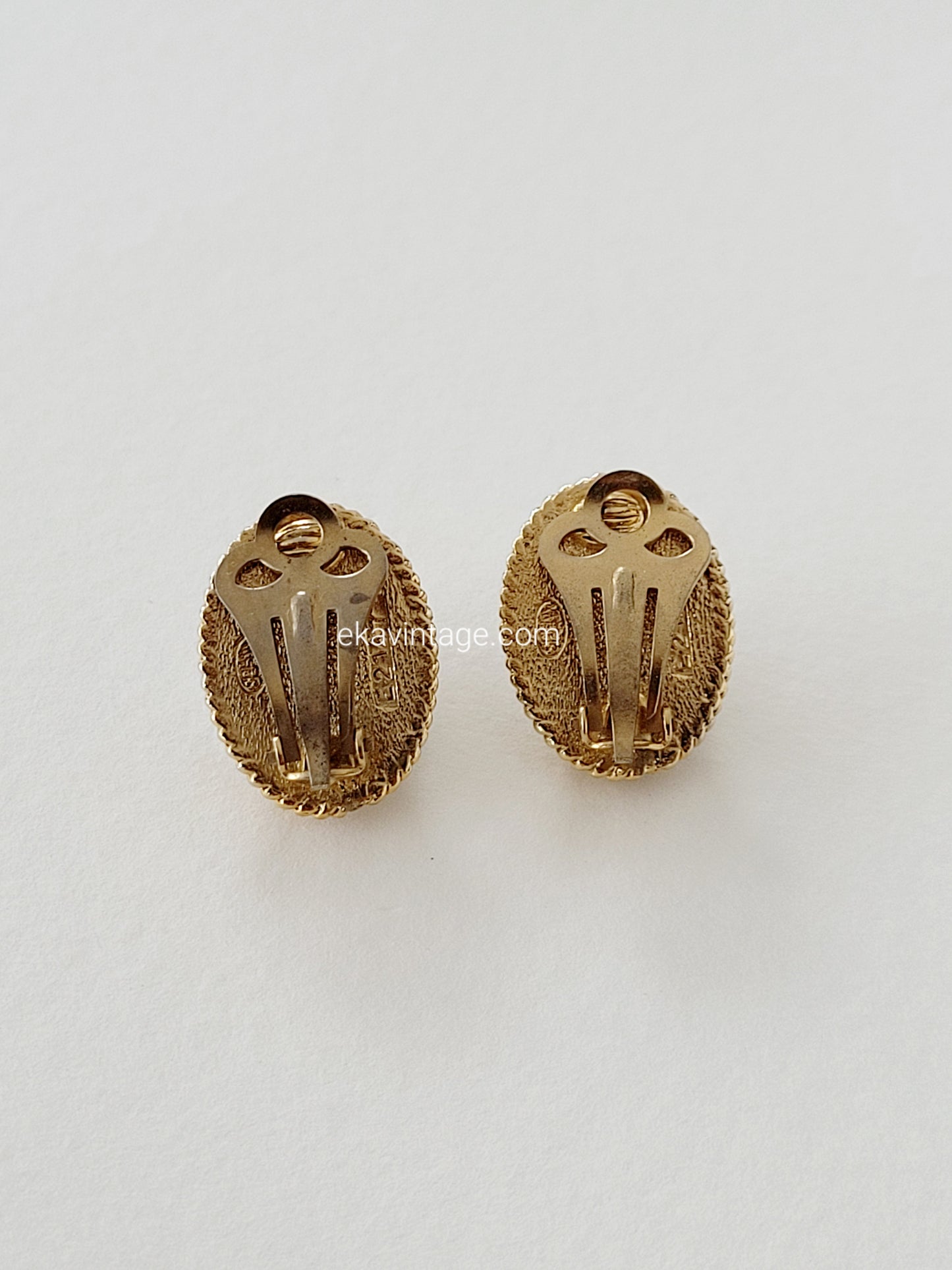 Sphinx - Boucles d'oreilles vintage