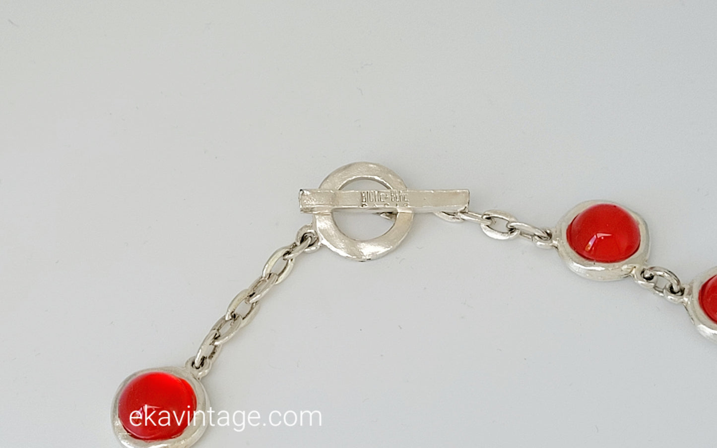 Biche de Bere - magnifique collier vintage cabochons rouges