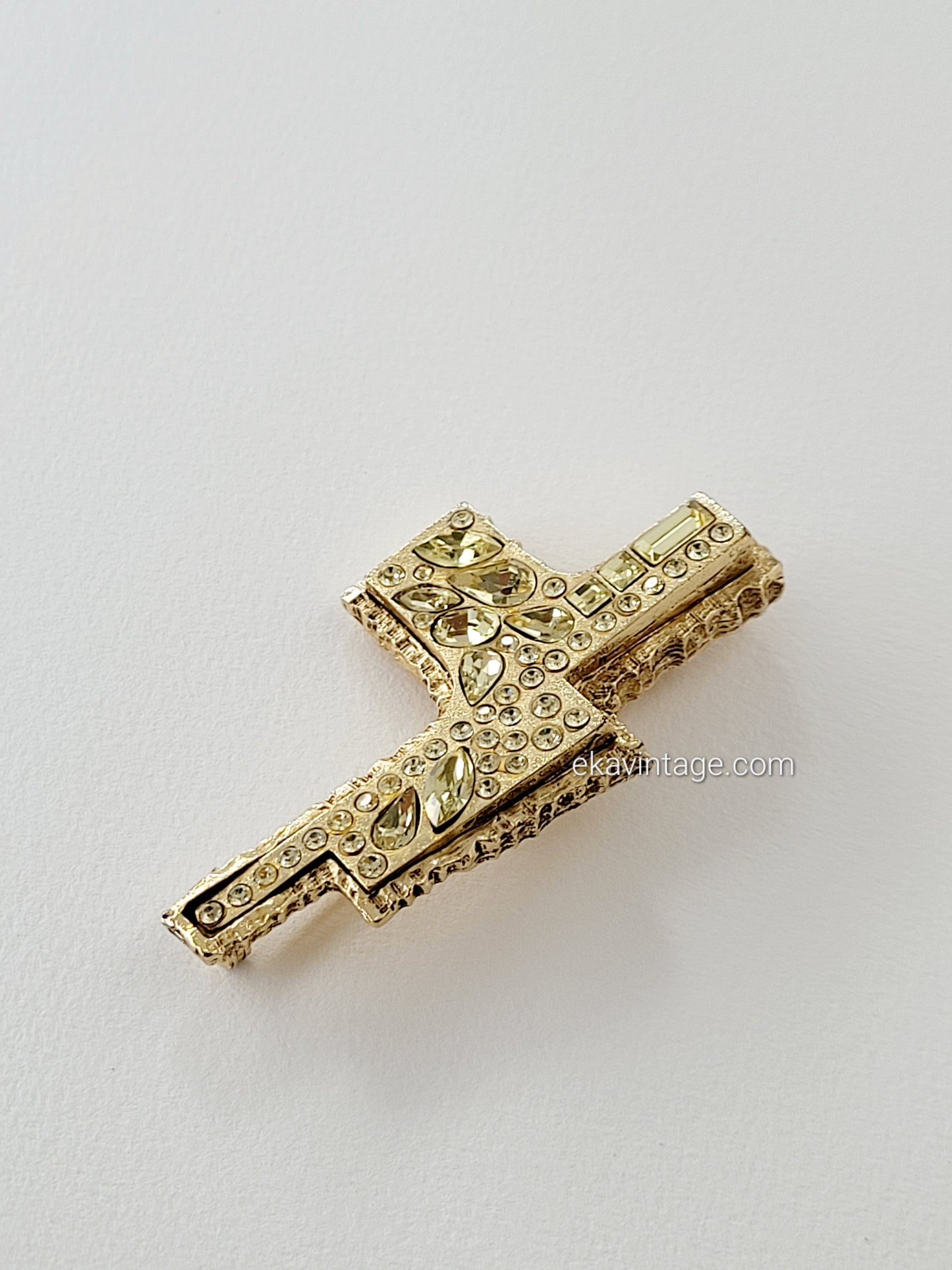 Christian Lacroix-Broche vintage Croix