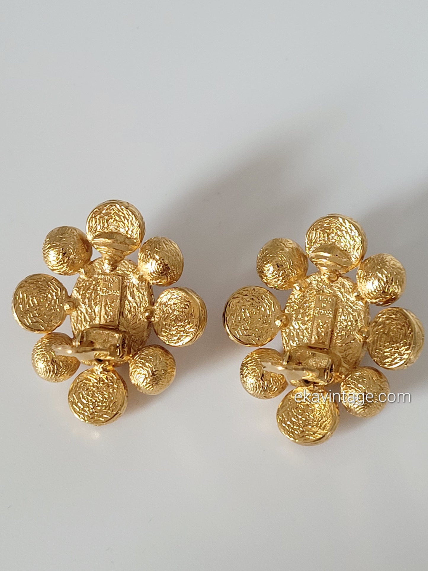 Yves Saint Laurent - Boucles d'oreilles vintage Cabochons rouges