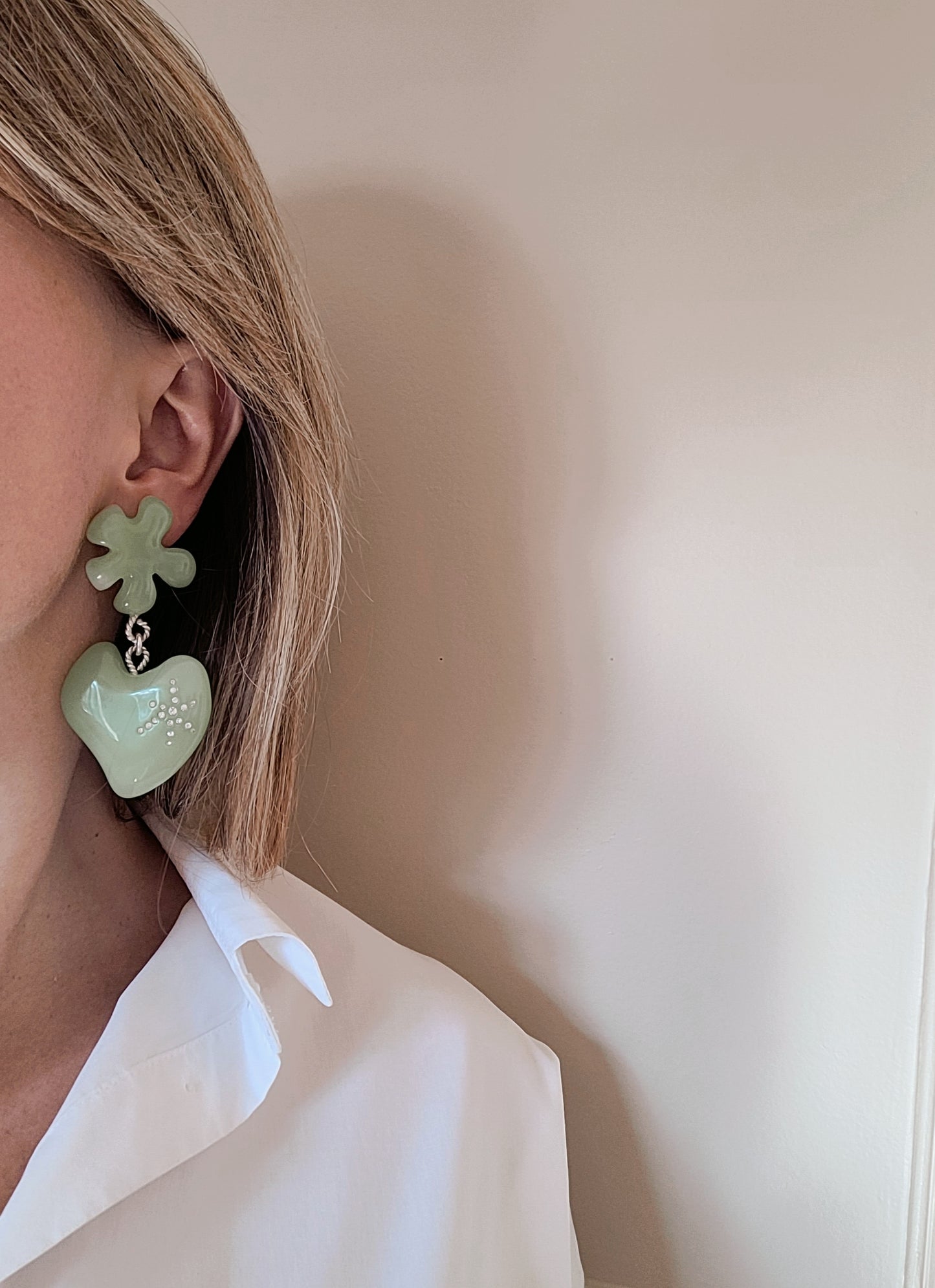 Christian Lacroix  - Boucles d'oreilles pendantes Cœur