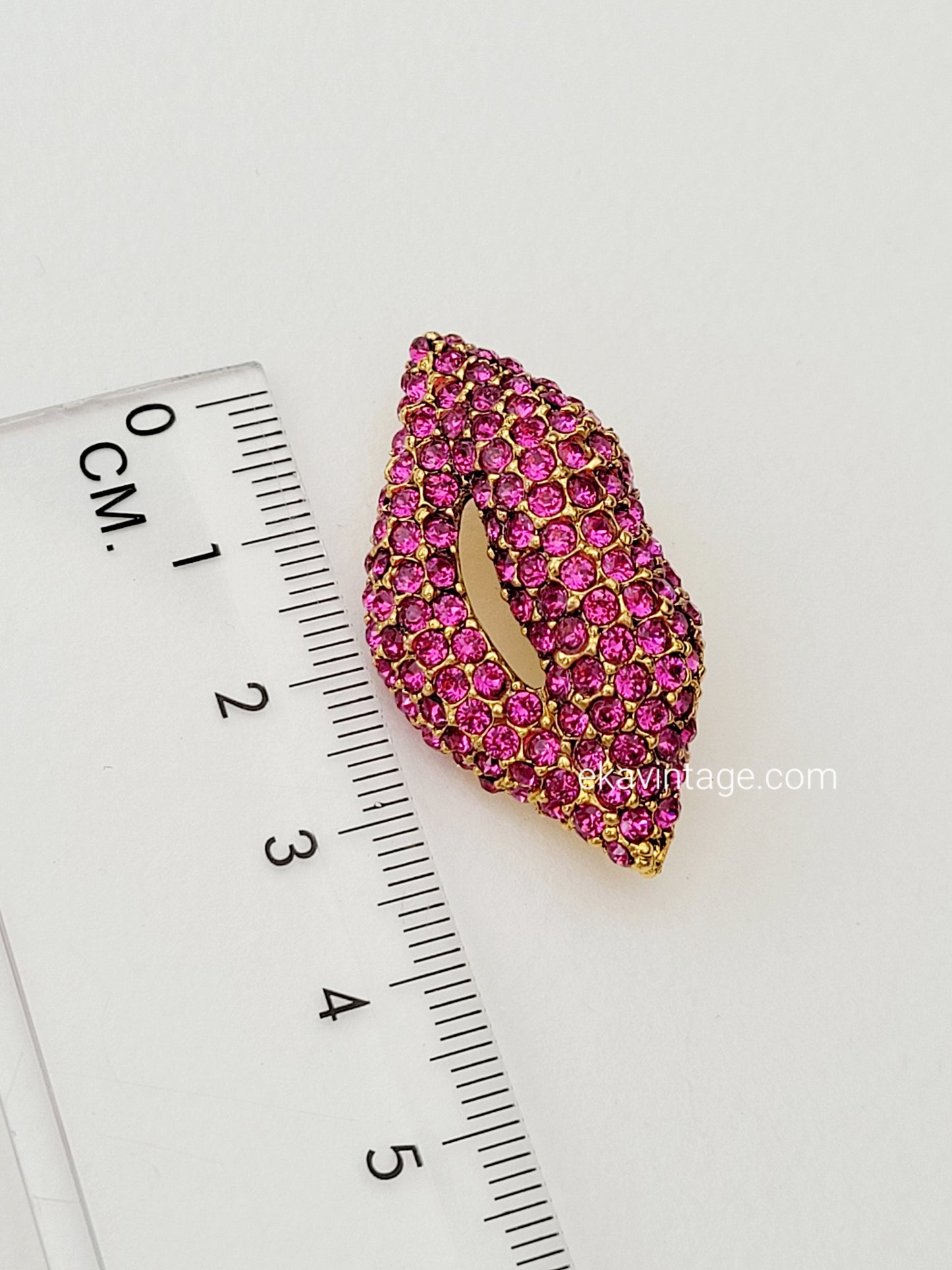 Sonia Rykiel - Broche sertie de cristaux roses