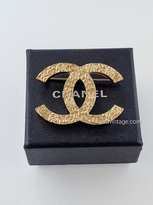 Chanel - Authentique broche CC