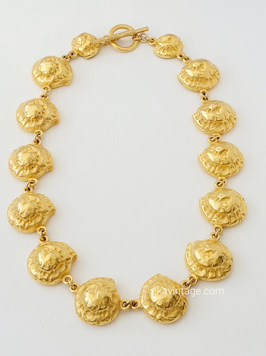 Biche de Bere  - Collier vintage Coquillages