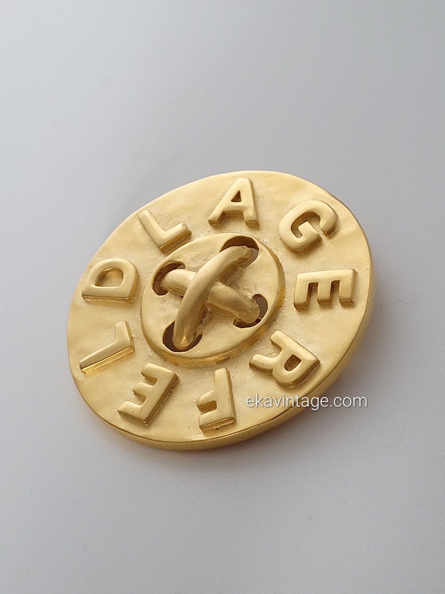 Karl Lagerfeld - Broche vintage