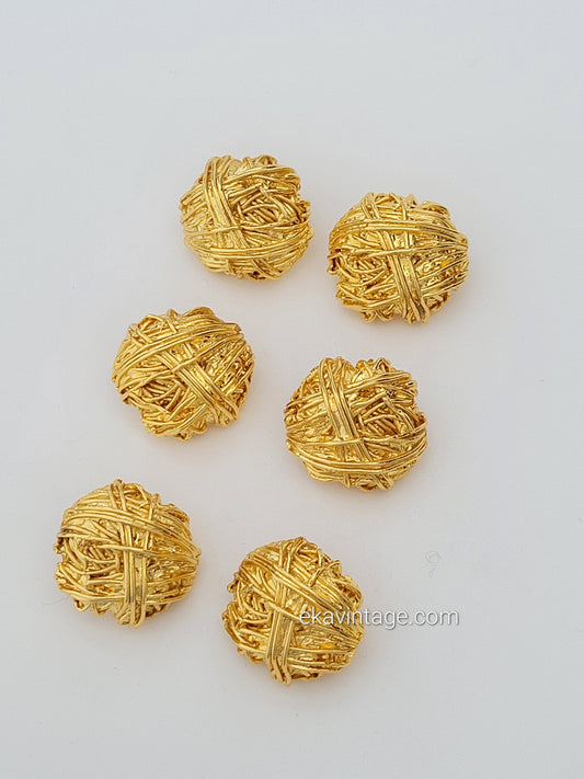 Lot de six boutons couture vintage dorés
