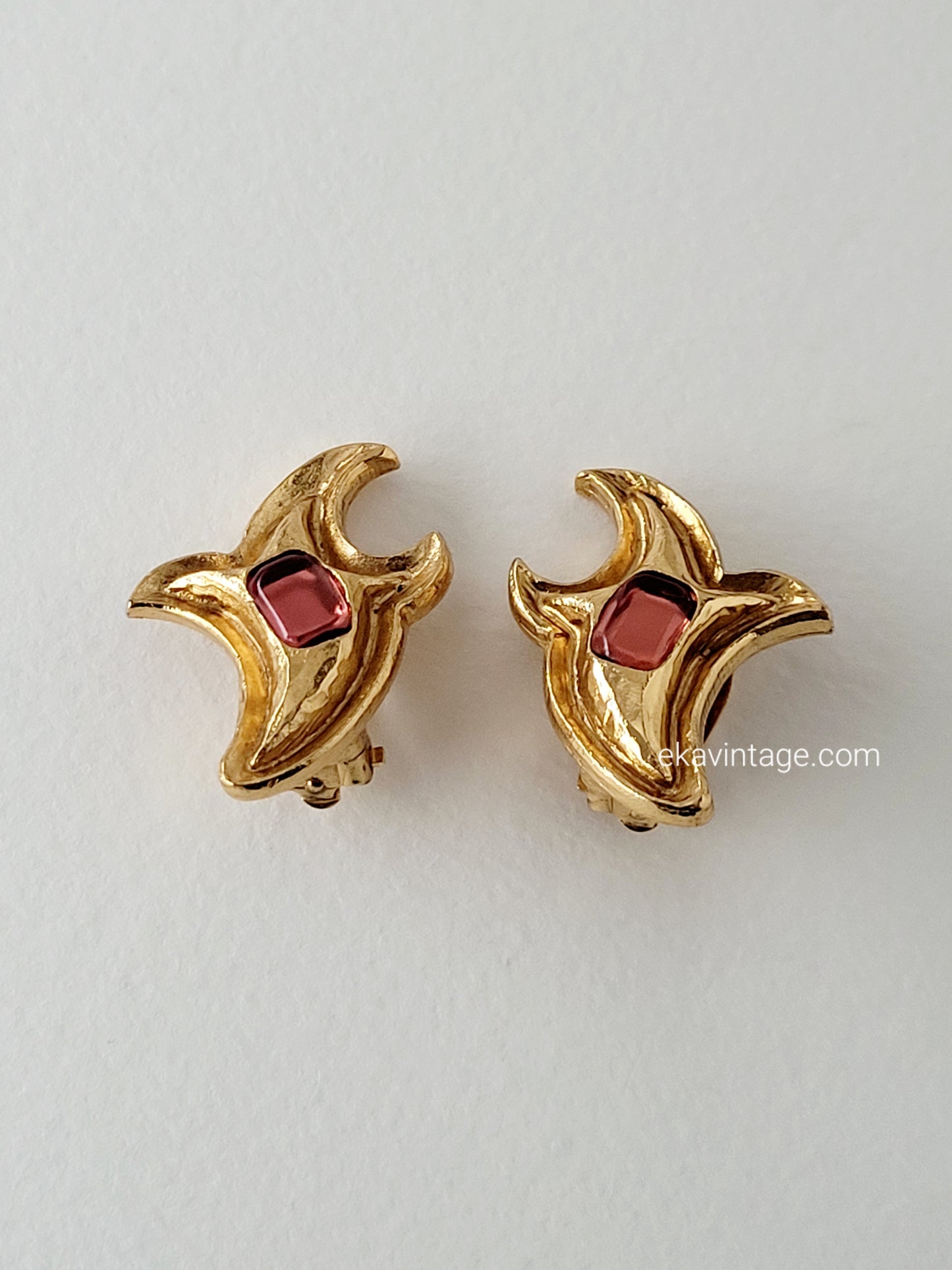 Kenzo - Boucles d'oreilles vintage Fleur cabochon rose