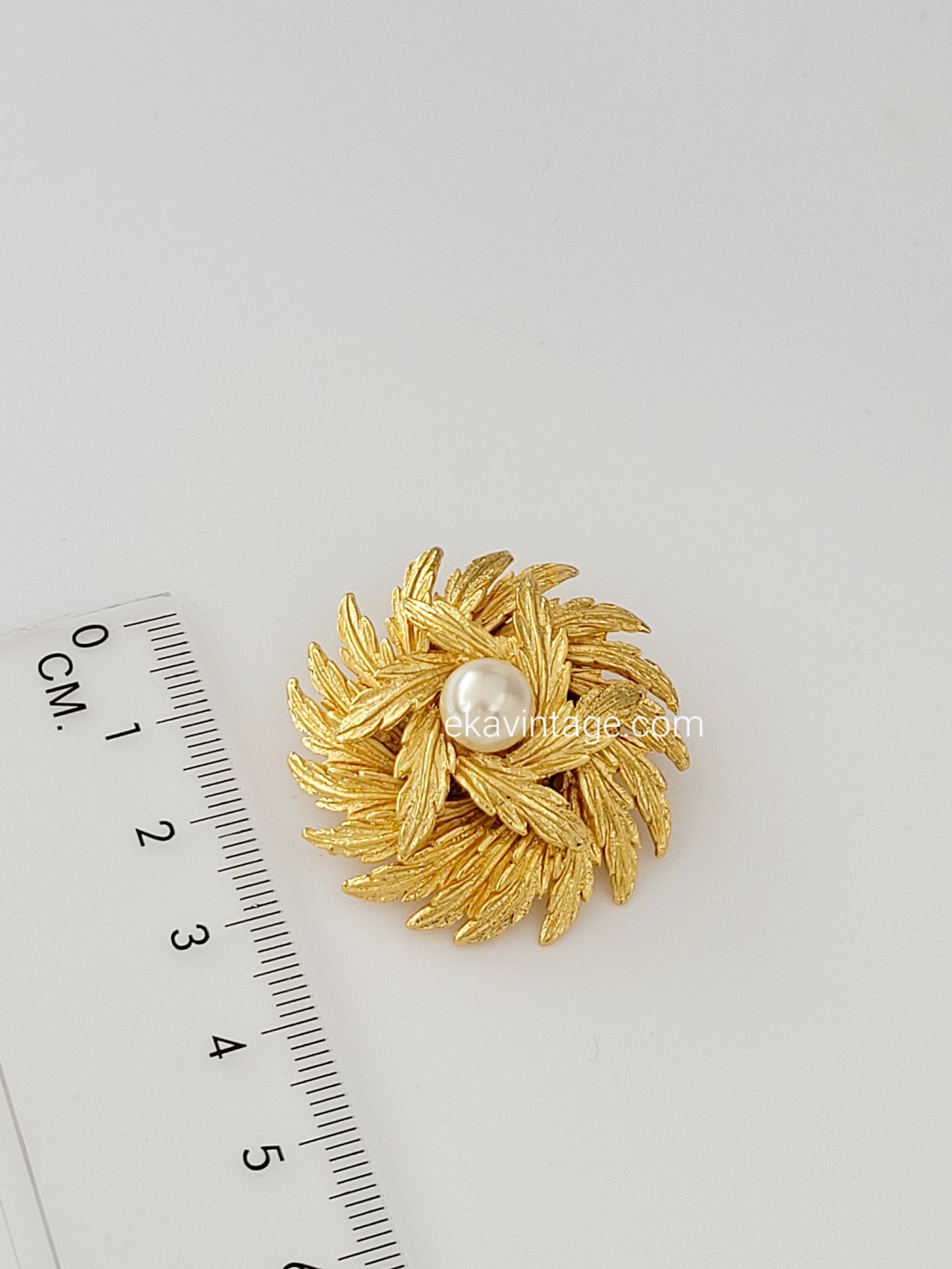 Broche vintage Fleur