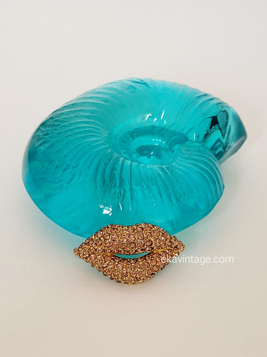 Sonia Rykiel  - Broche bouche sertie de cristaux roses