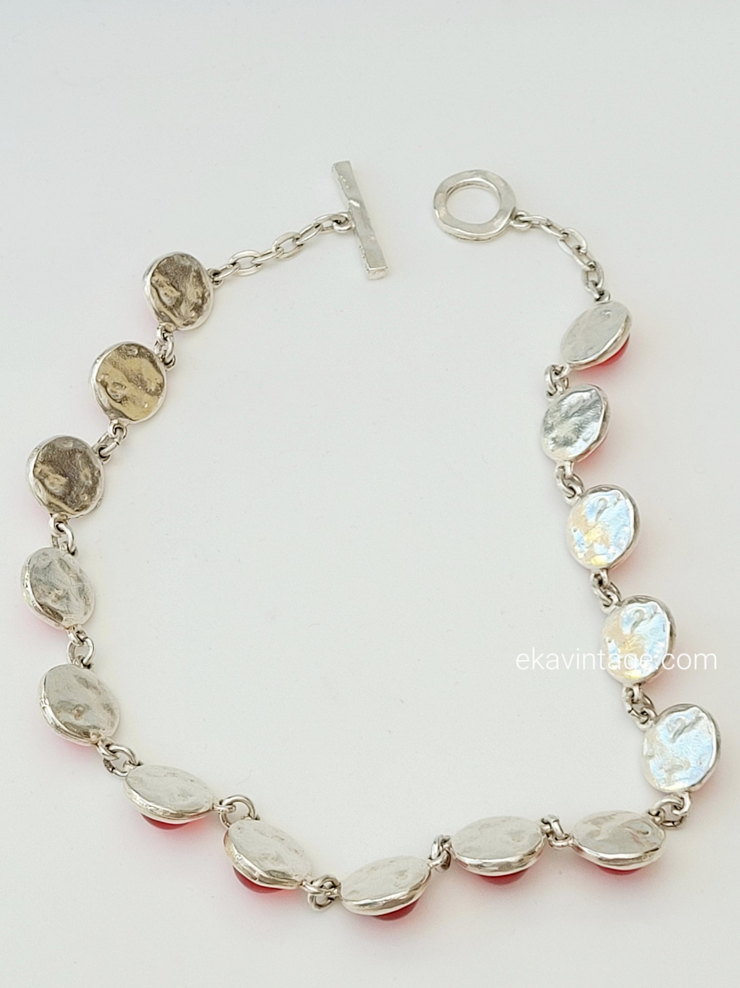 Biche de Bere - magnifique collier vintage cabochons rouges
