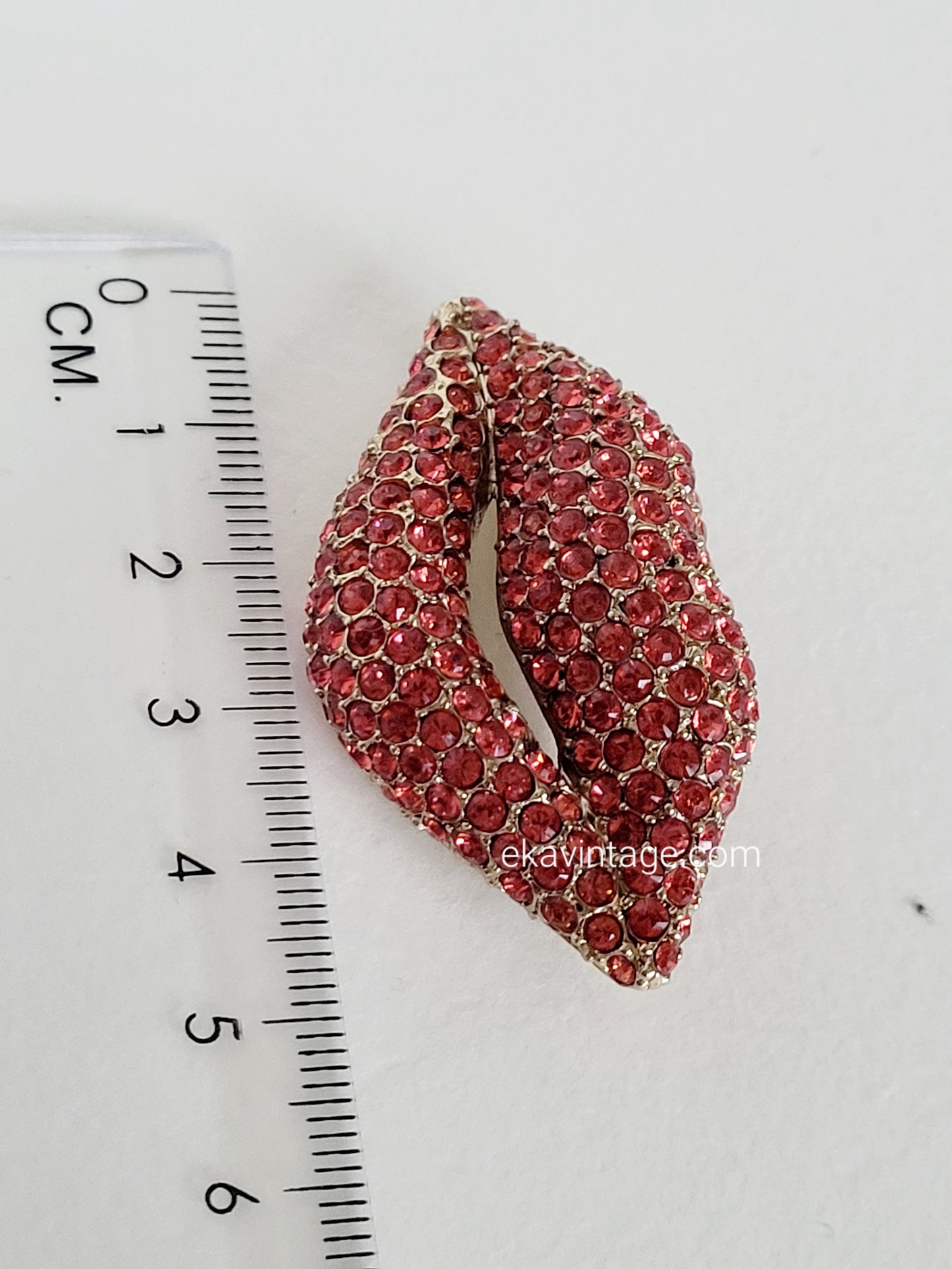 Sonia Rykiel  - Broche sertie de cristaux roses