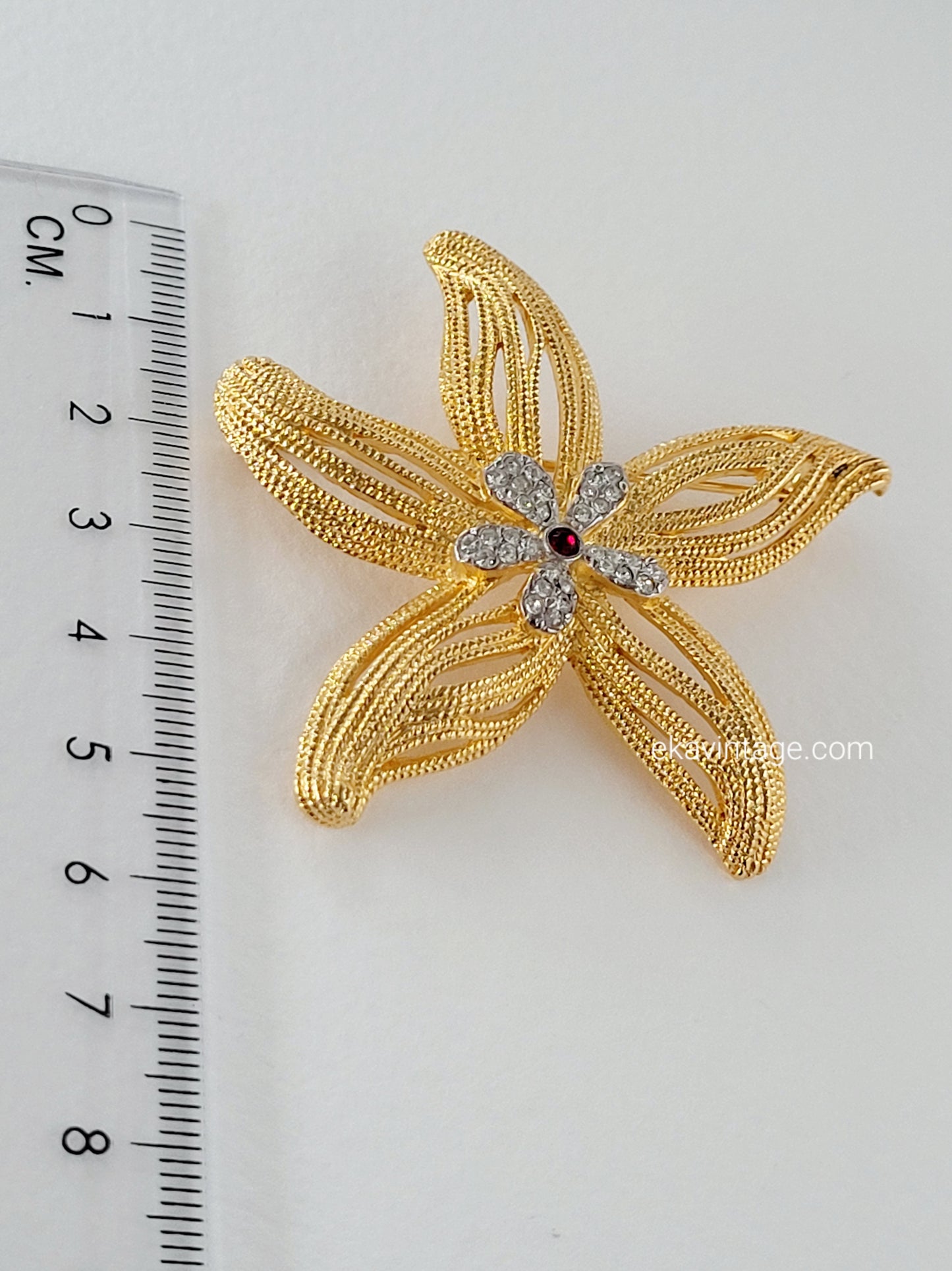 Musée des arts décoratif-Broche Fleur