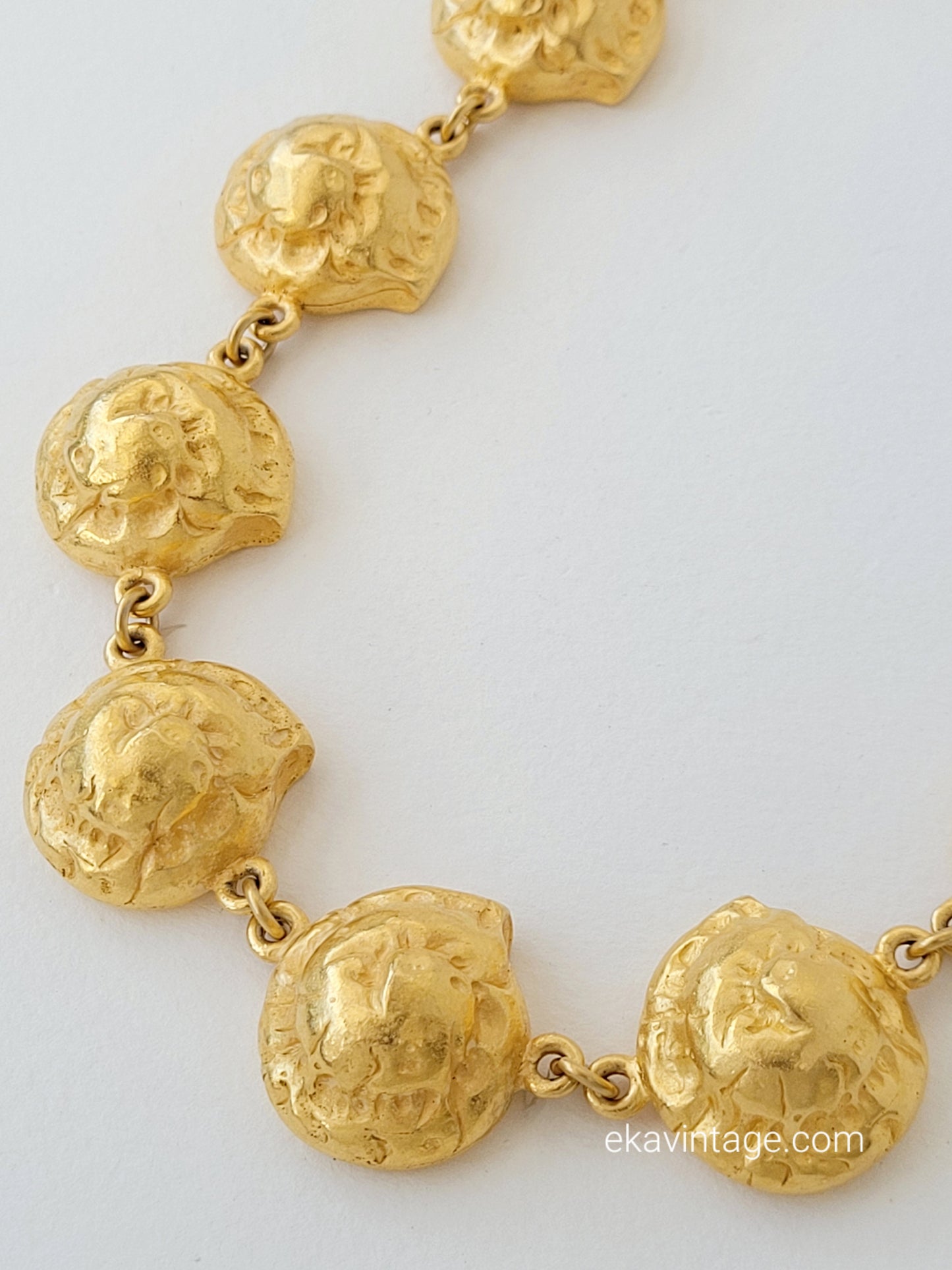 Biche de Bere  - Collier vintage Coquillages