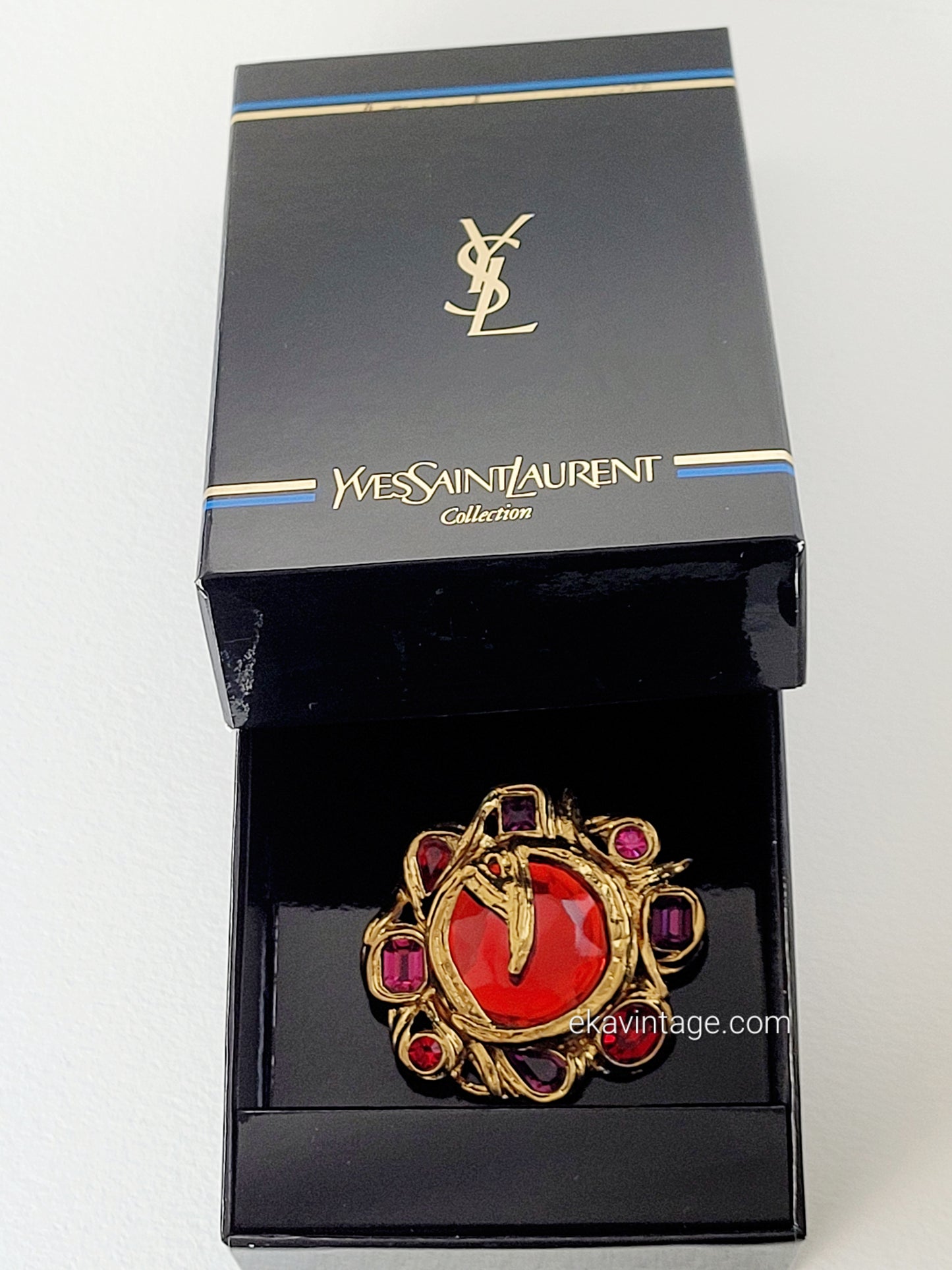 Yves Saint Laurent  - Broche  / Pendentif vintage  Fleur rouge