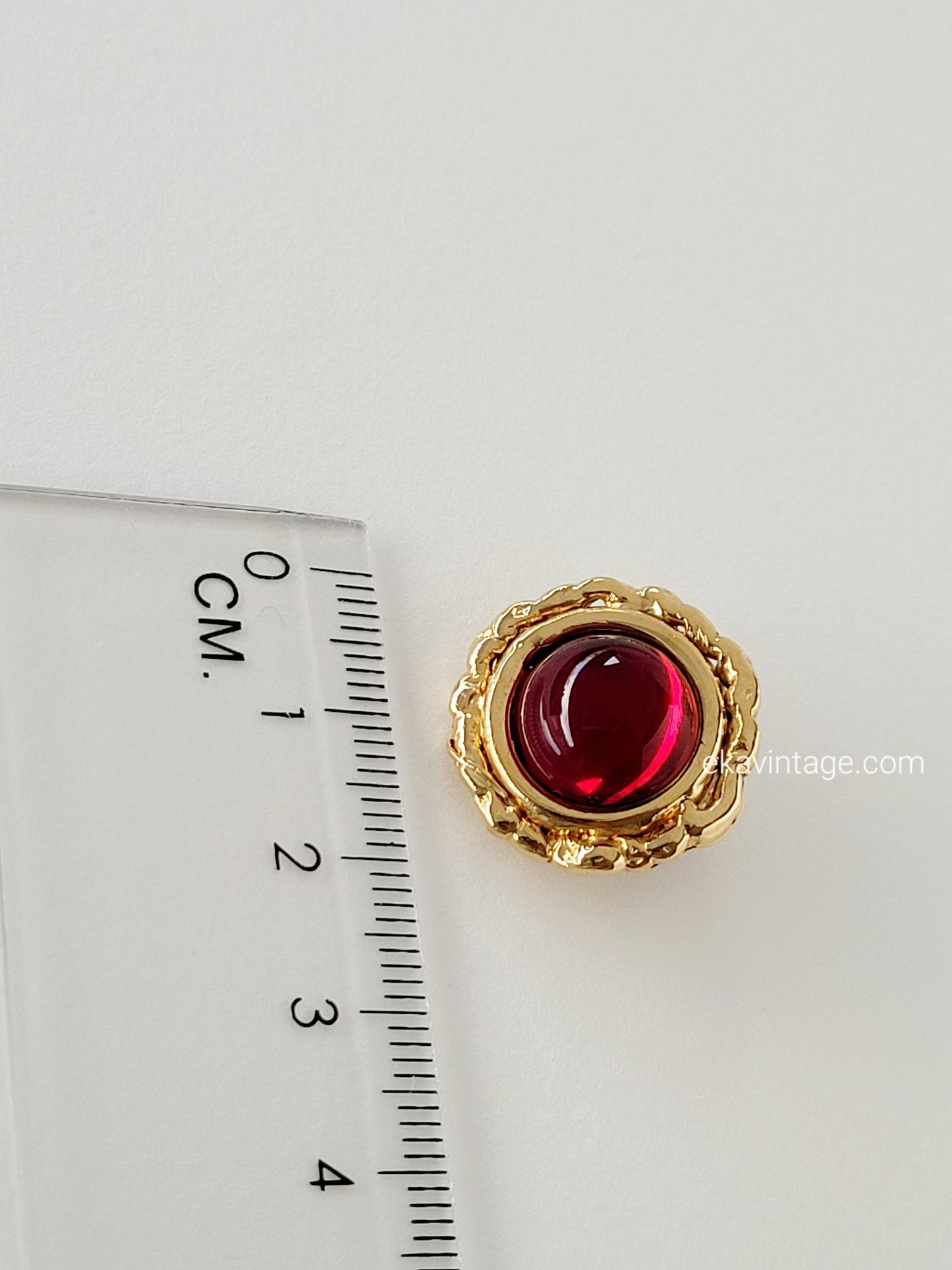 Boucles d'oreilles vintage-Cabochon rouge